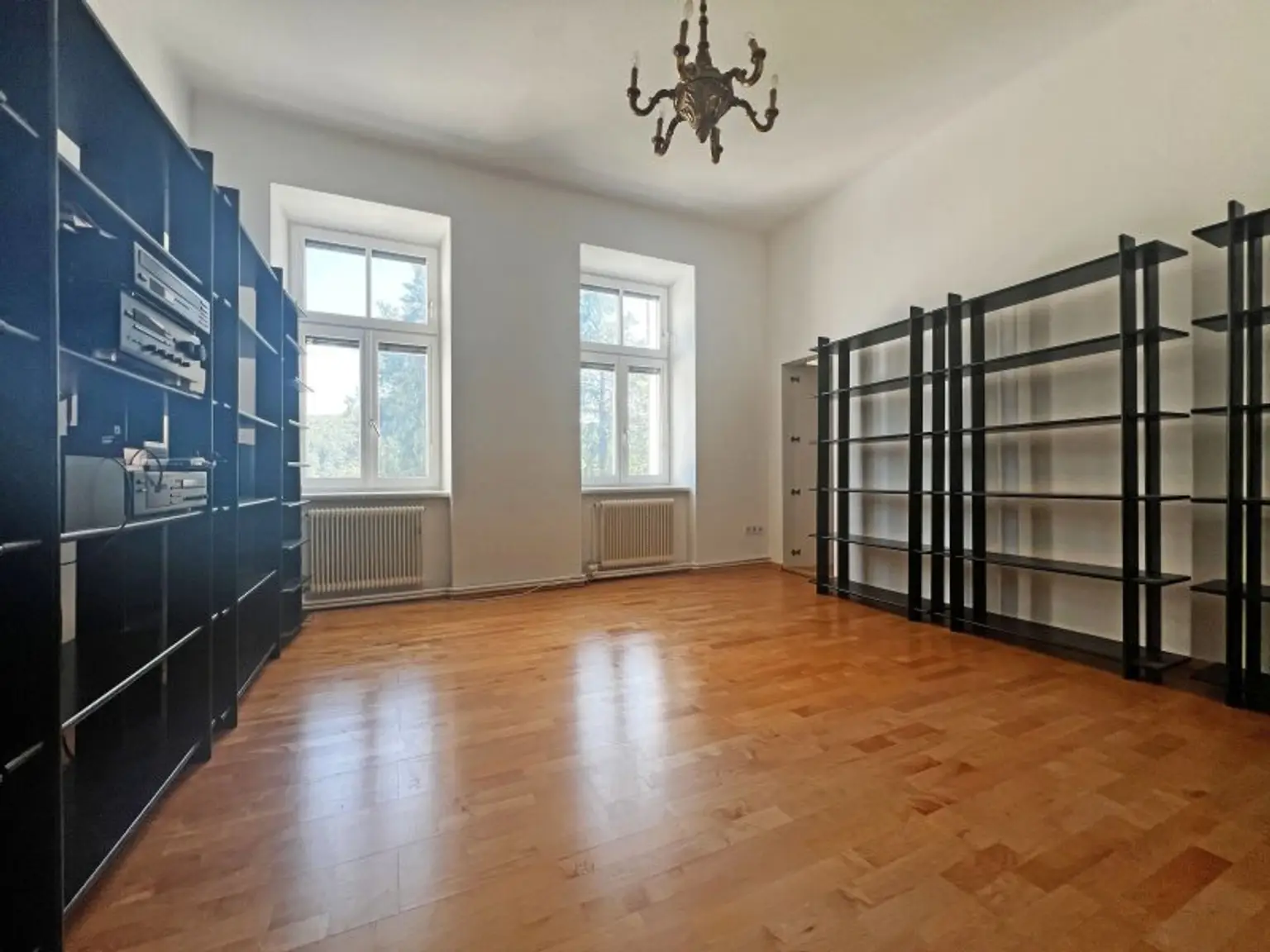Charmante 5-Zimmer Villenetage mit traumhafter Terrasse und Wienerwaldblick am Sagberg