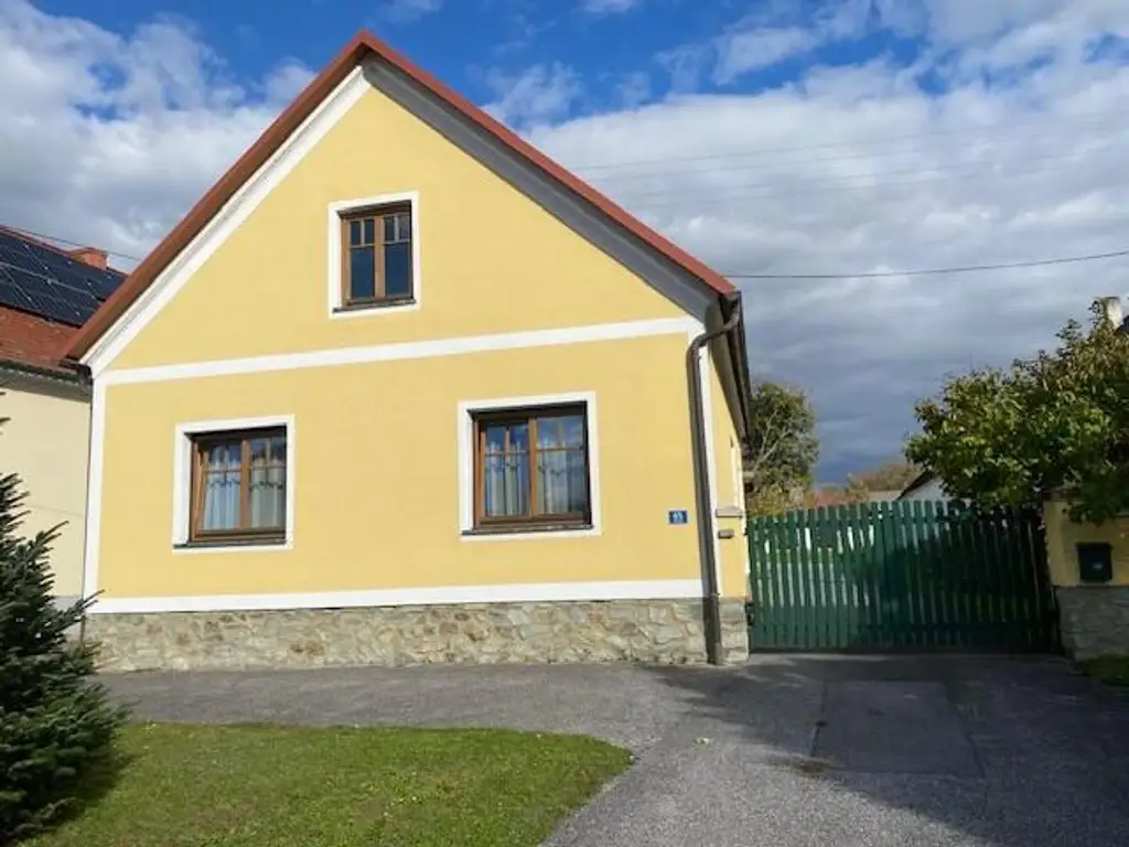 Gepflegtes Haus mit Nebengebäude, Stadl, Garten & Ackerfläche im Südburgenland!