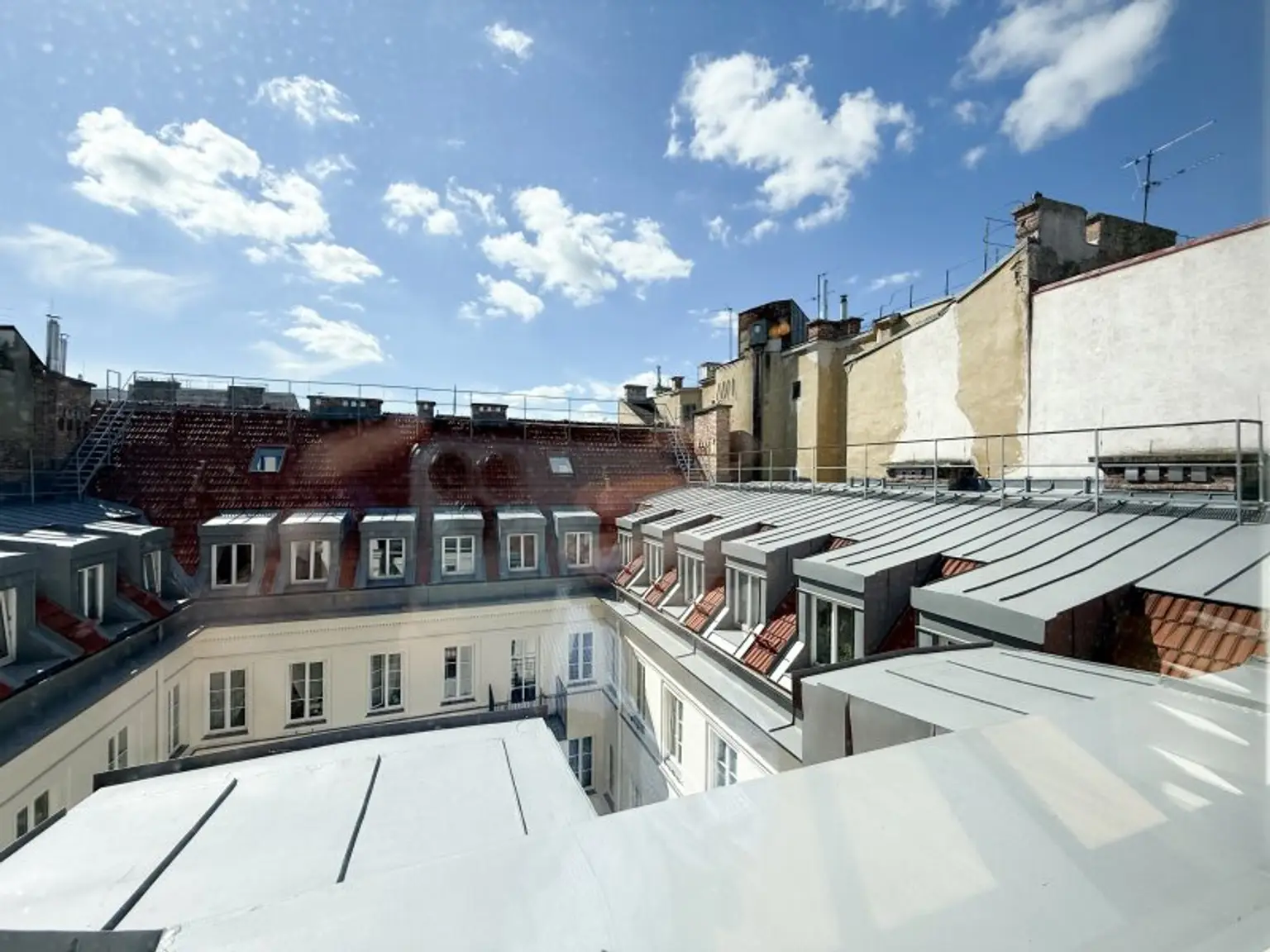 Prachtvolle 3-Zimmerwohnung in 1070 Wien mit Terrasse zu vermieten