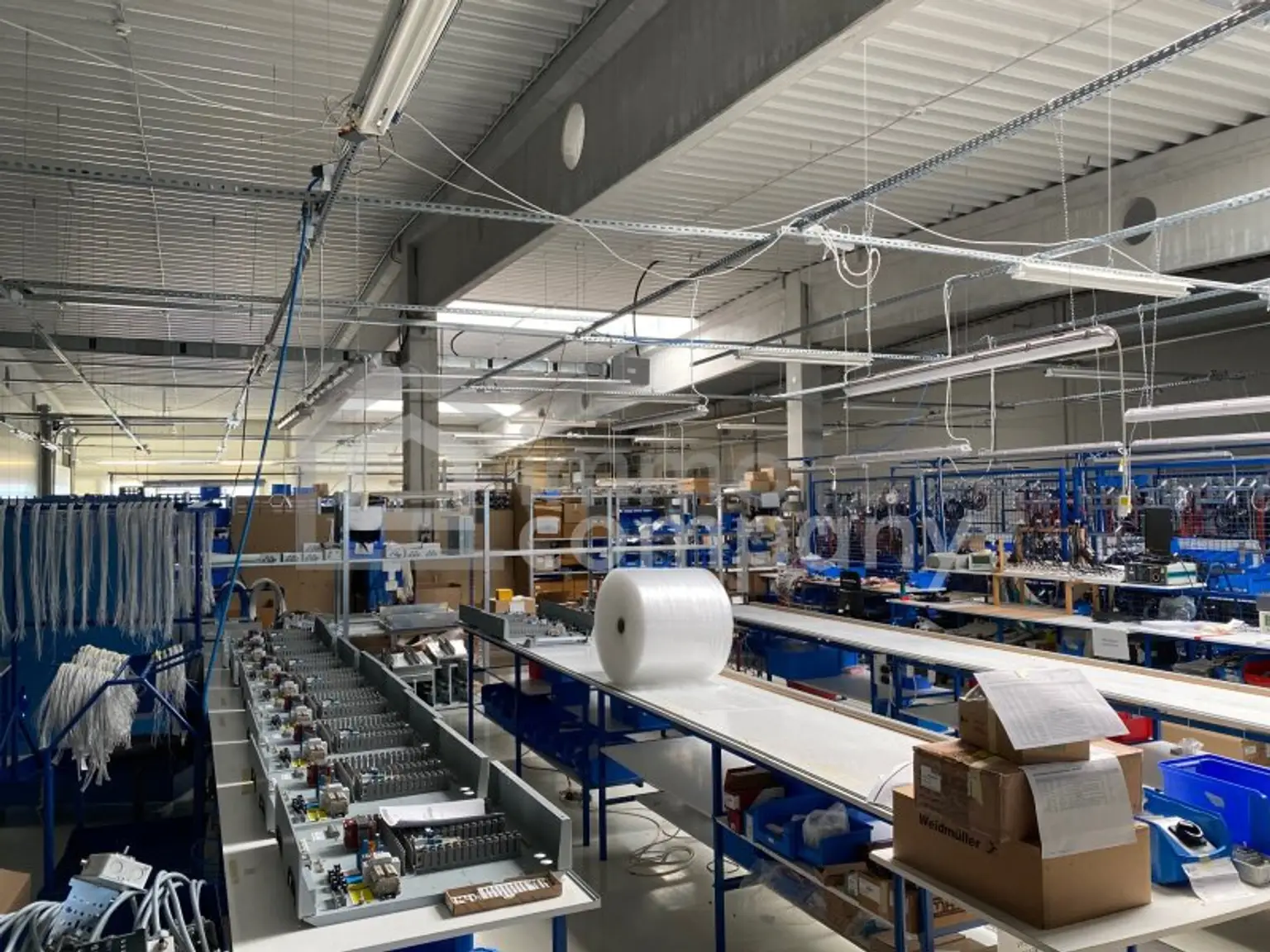 Rendite- Gewerbeobjekt, in Hlohovec/Slowakei, Produktion, Lager, Bürogebäuden  ca.11.000m² vermieteter Fläche.