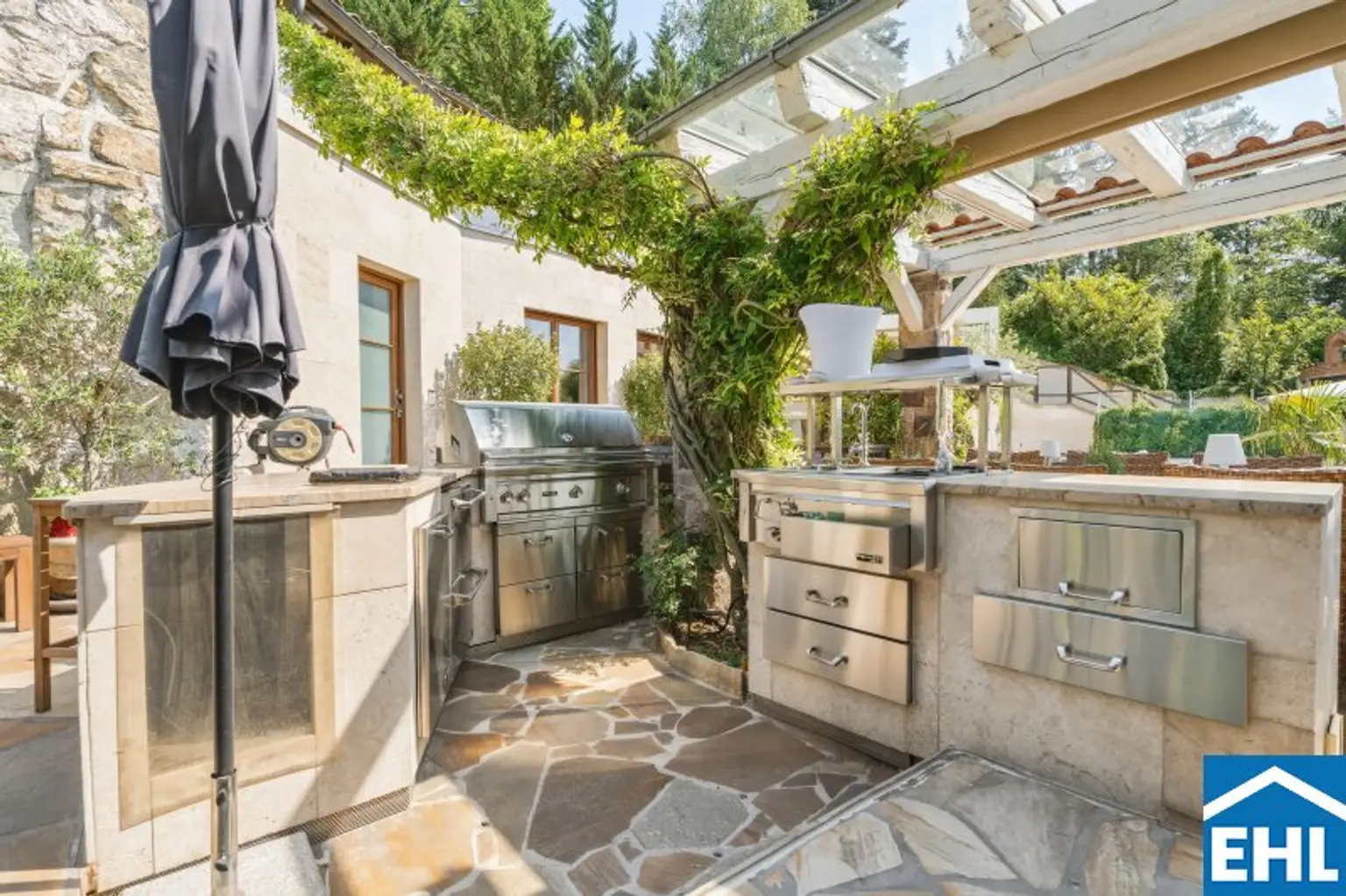 Villa Morgani – Moderne Architektur trifft auf mediterrane Ruheoase in absoluter Privatsphäre