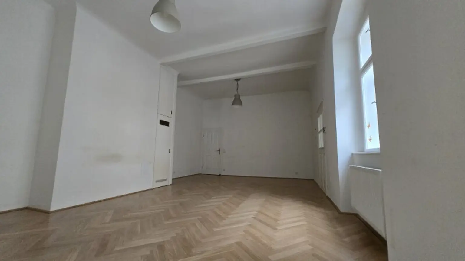 Traumhafte 2-Zimmer-Altbauwohnung in super zentraler Innenstadtlage