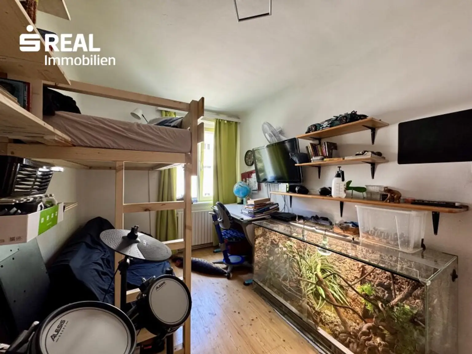 Schlafzimmer 2
