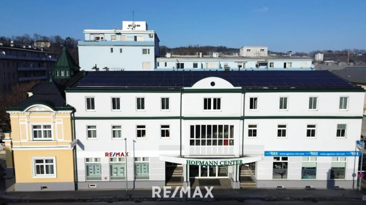 Vorderseite Gebäude