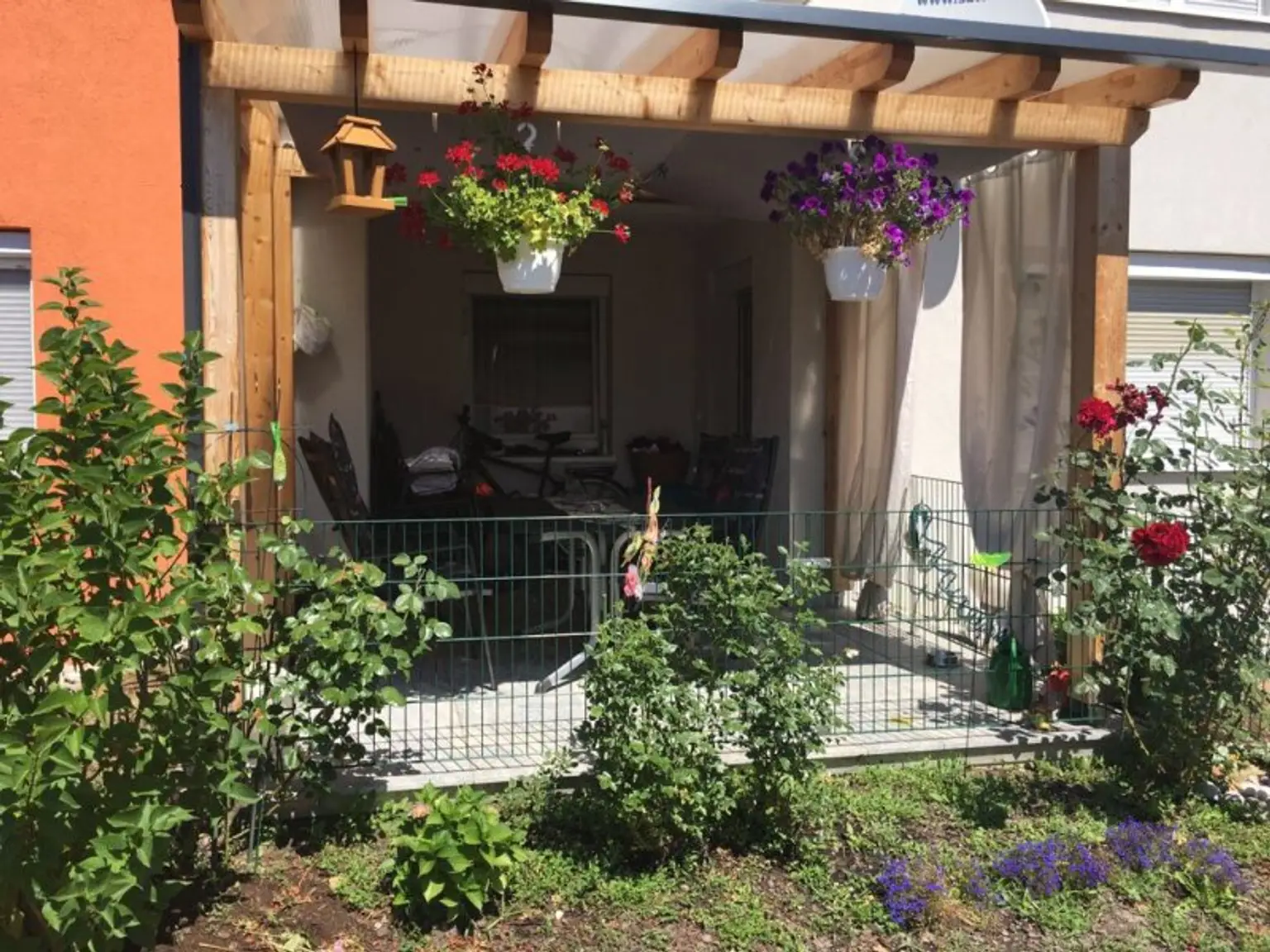 Traumwohnung  im EG in Wels mit Gartenfeeling, Loggia & Tiefgarage, sofort einziehen & wohlfühlen!