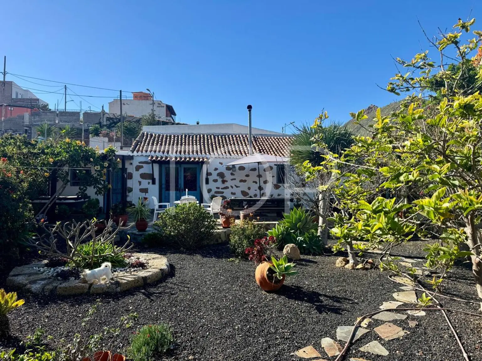 Authentic Canarian house with large private garden in a natural setting in El Roque, South Tenerife