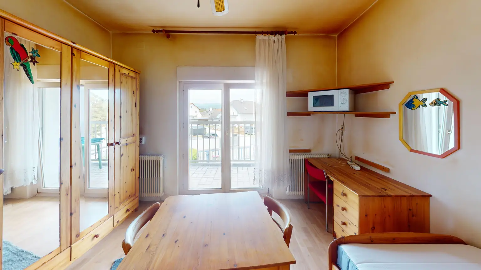 Großzügiges Zweifamilienhaus mit großem Garten und viel Potenzial