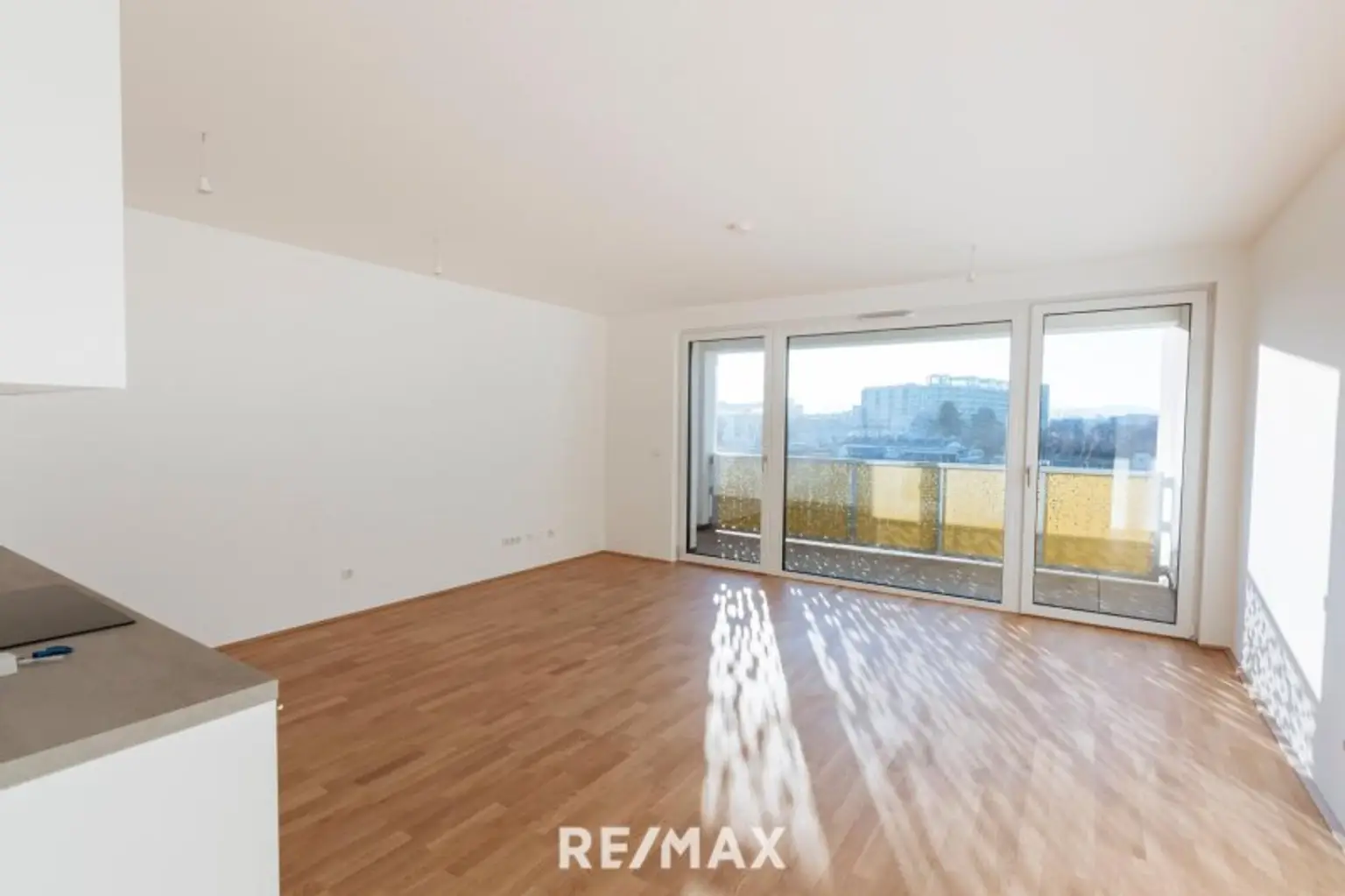 HOCHWERTIGE BAUQULITÄT& ZETGEMÄSSE ARCHITEKTUR!