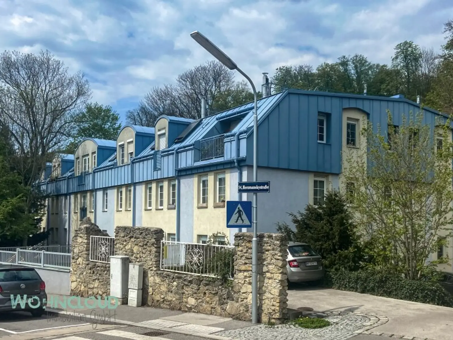 HAUS
