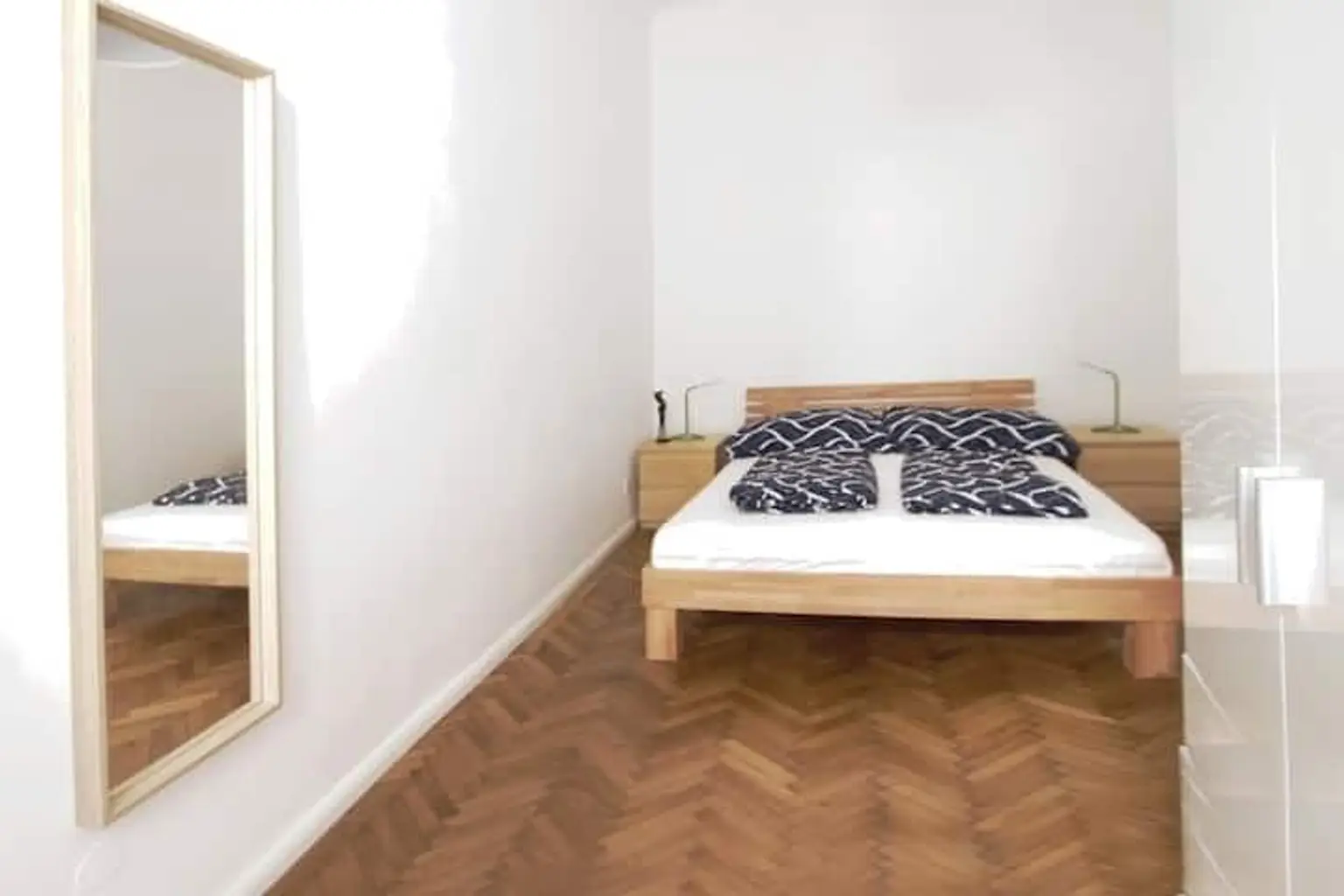 "Ruhige 2-Zimmer Altbau-Wohnung"