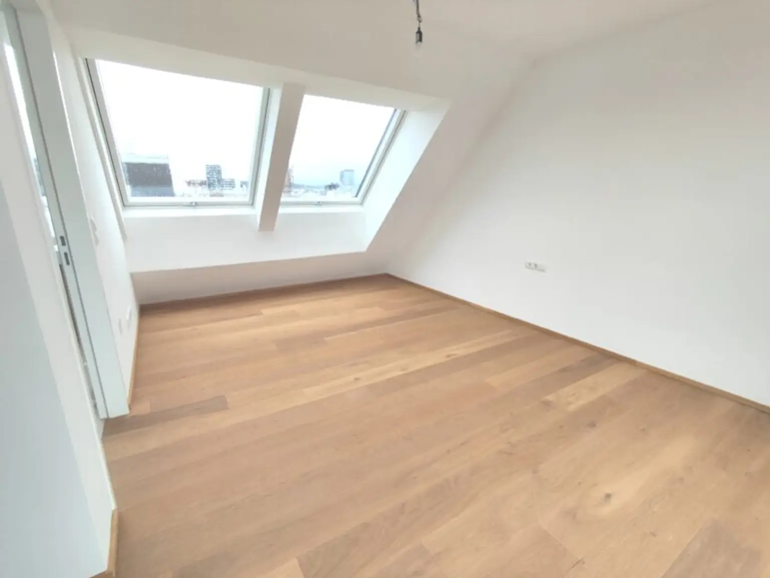 Modern wohnen in Meidling! DG-3-Zimmer-Erstbezug mit Sonnenterrasse - Top71