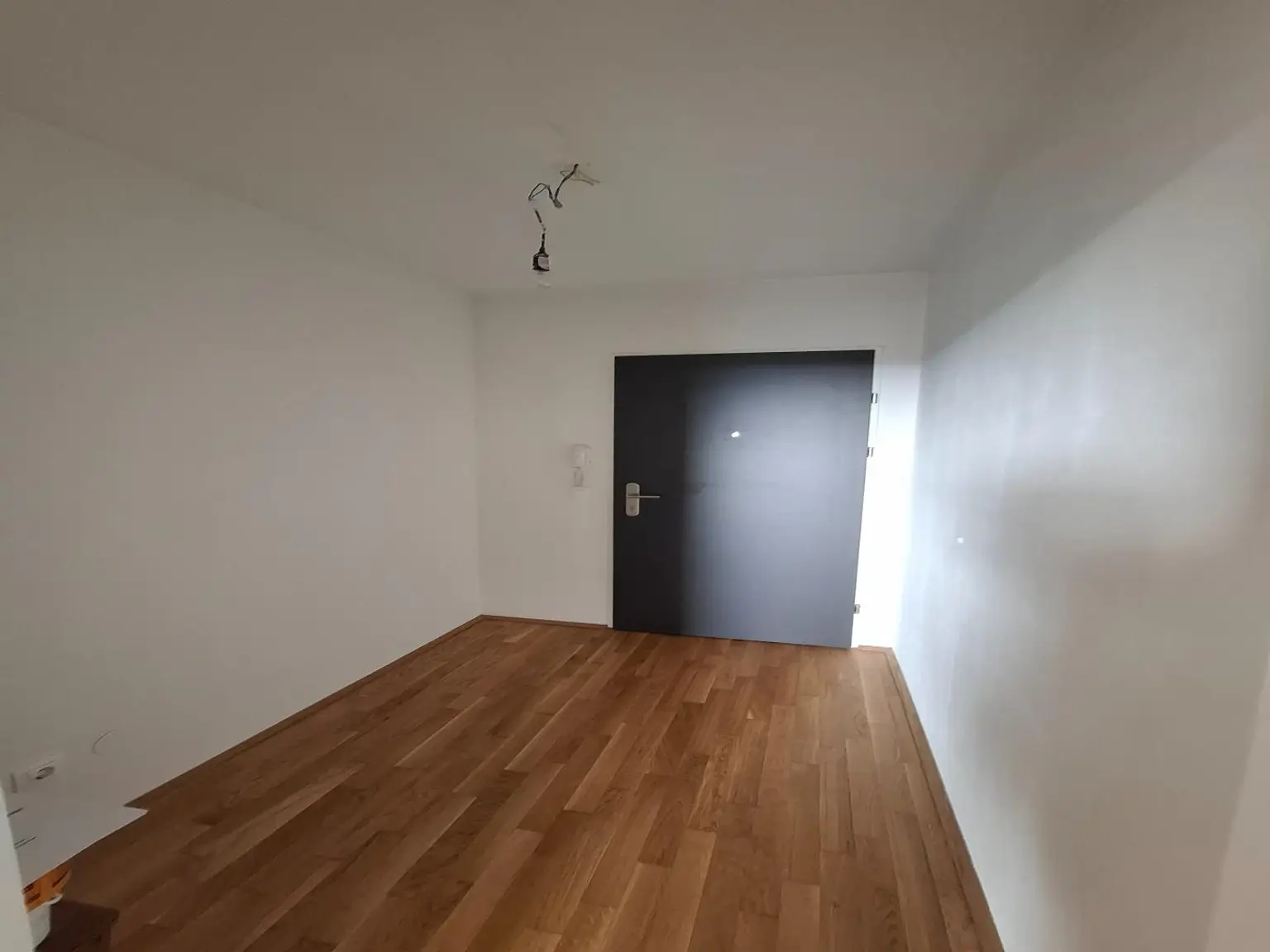 *** 2-Zimmer-Wohnung mit Loggia und Tiefgaragenstellplatz zu vermieten