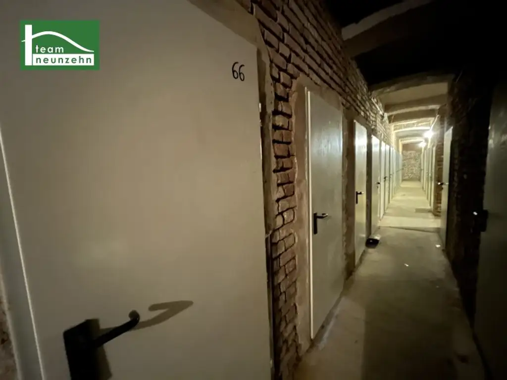 FÜR DEN EIGENBEDARF ODER ALS INVESTMENT MIT CA. 3,5% RENDITE! SEHR GUTER ZUSTAND! SANIERTE & MÖBLIERTE DACHGESCHOSS-WOHNUNG INKL. KÜCHE! SOFORT BEZIEH- ODER VERMIETBAR!
