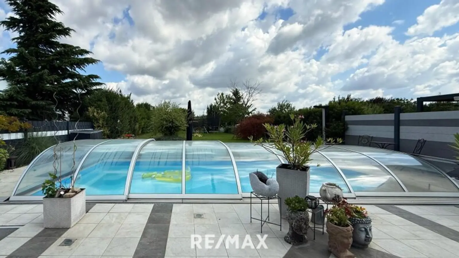 Absolute Ruhelage/Haus mit wunderschönem Garten!