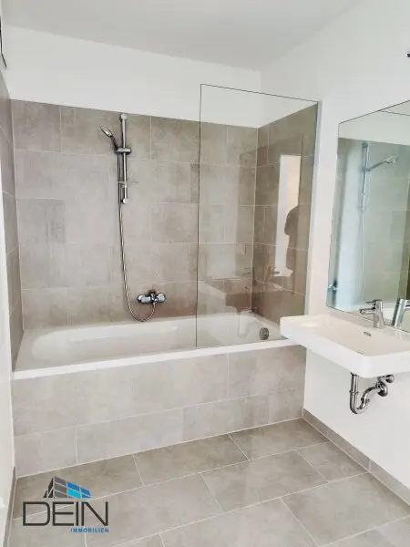 NEU! TRAUMHAFTE 4 ZIMMER NEUBAUWOHNUNG MIT EINEM BALKON IN EBERGASSING!