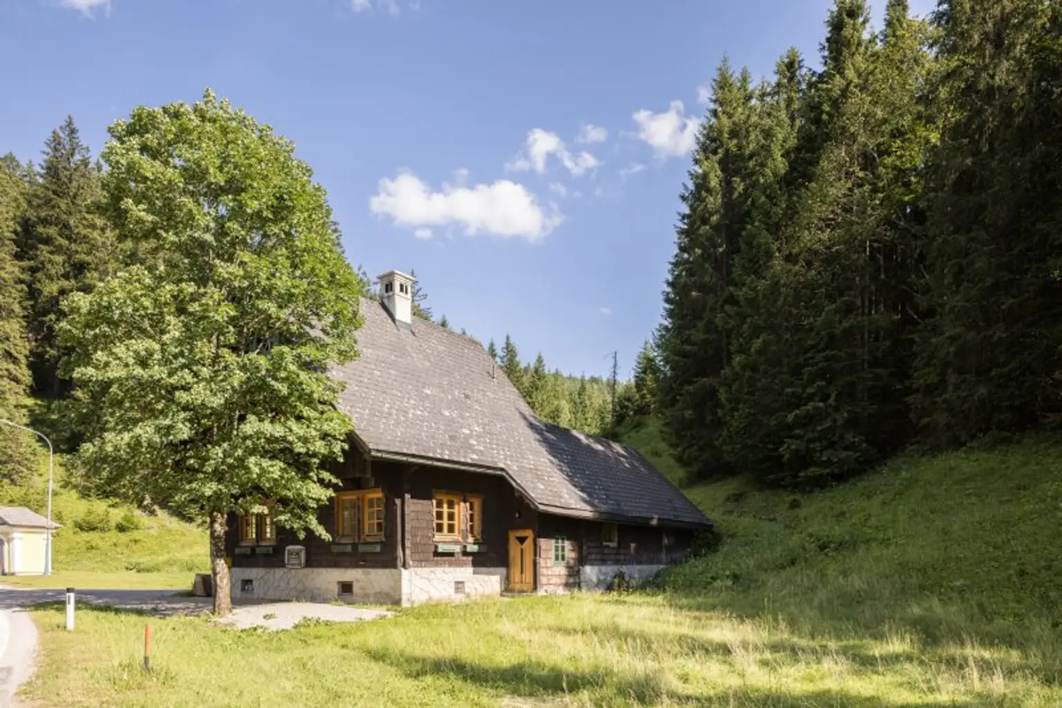 Charmantes Holzhaus
