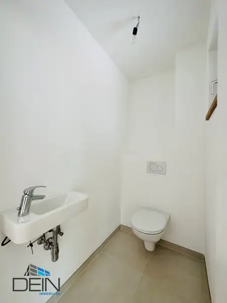 NEU! TRAUMHAFTE 4 ZIMMER DOPPELHAUSHÄLFTE MIT EIGENGARTEN NÄHE ZENTRUM UND BAHNHOF!