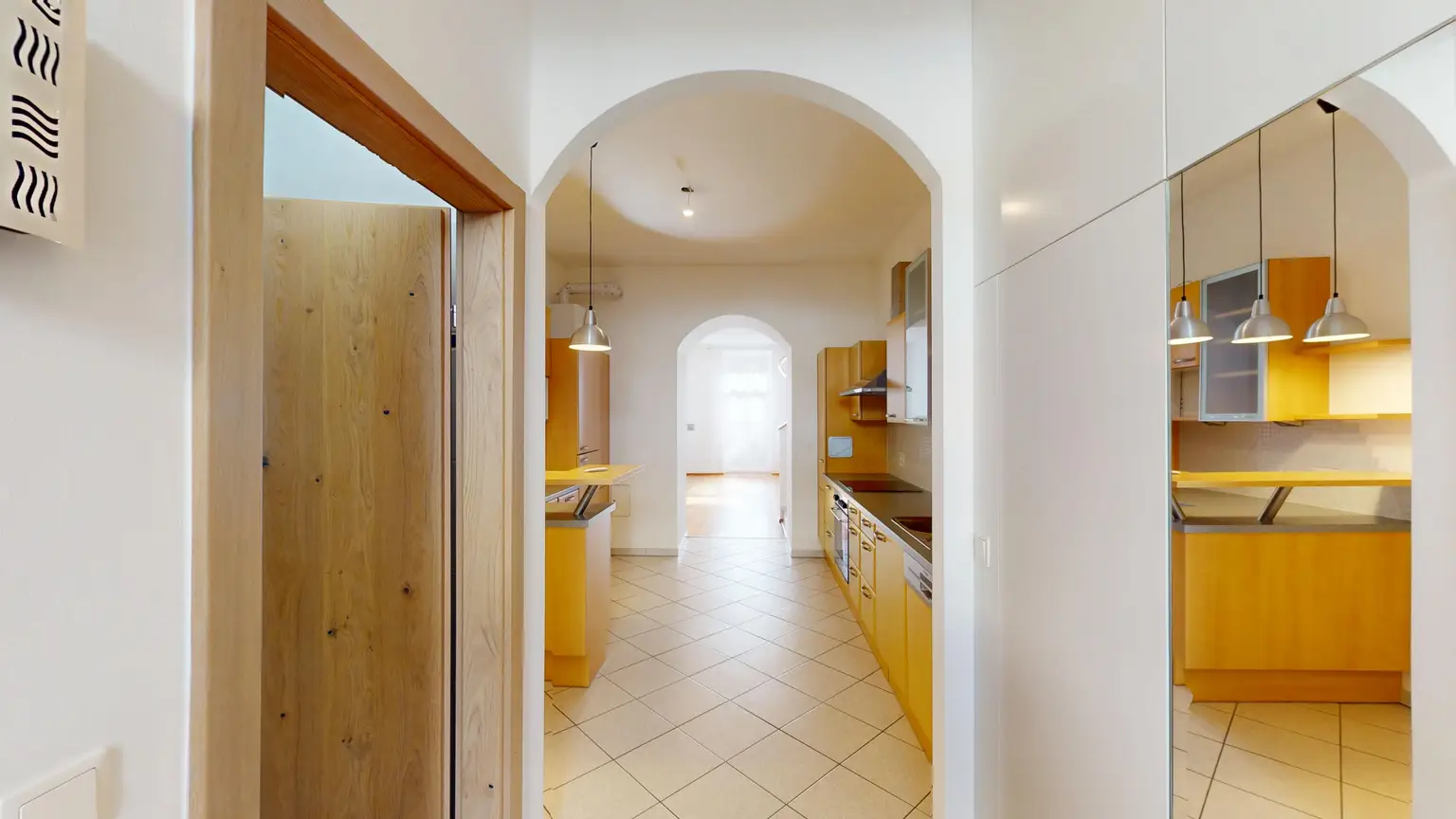 Sehr helle Maisonette-Wohnung mit Terrasse & Garten in zentraler Lage von Korneuburg – Wohnen im generalsanierten Backsteinbau
