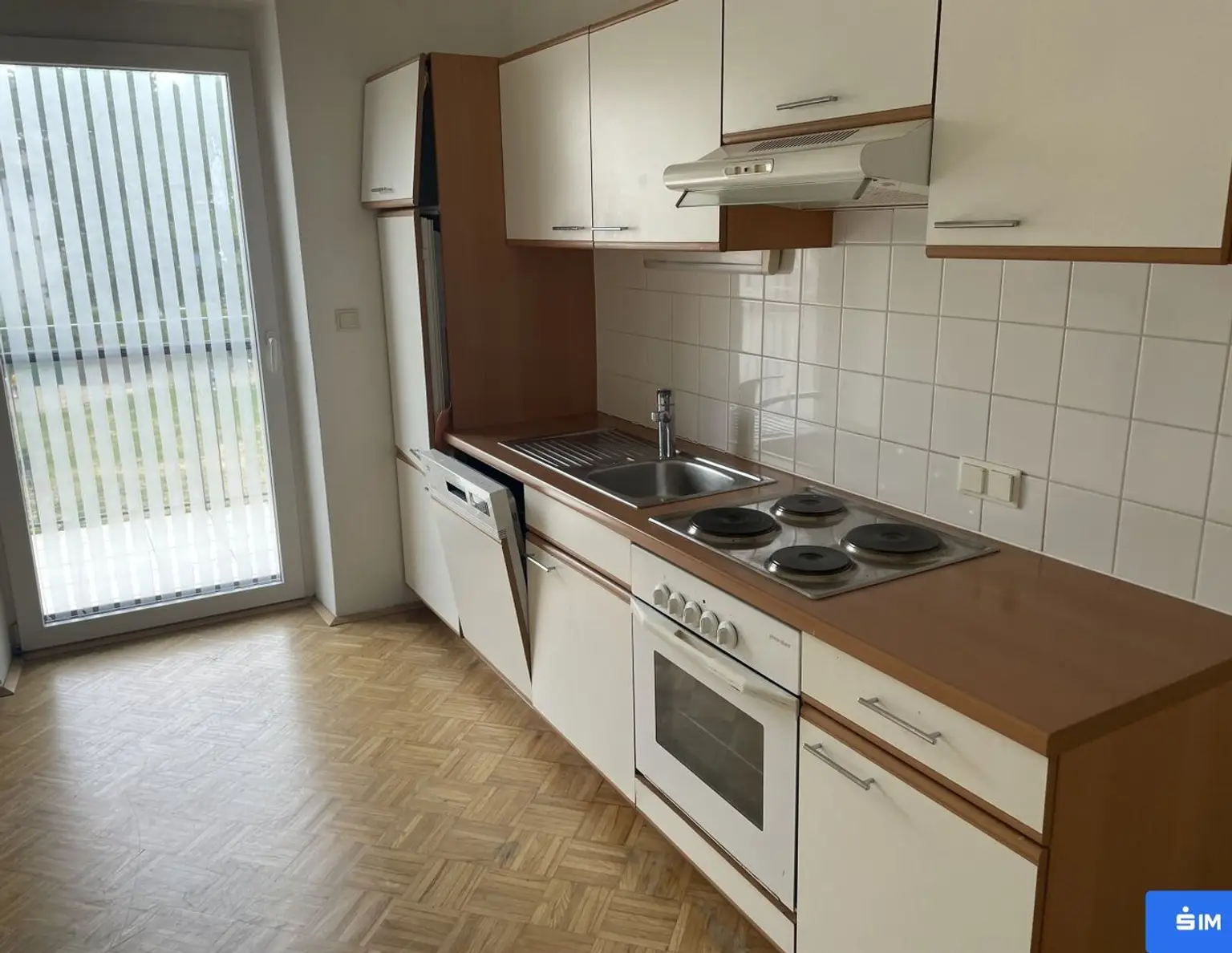 2-Zimmer-Wohnung - WG-geeignet, mit Balkon
