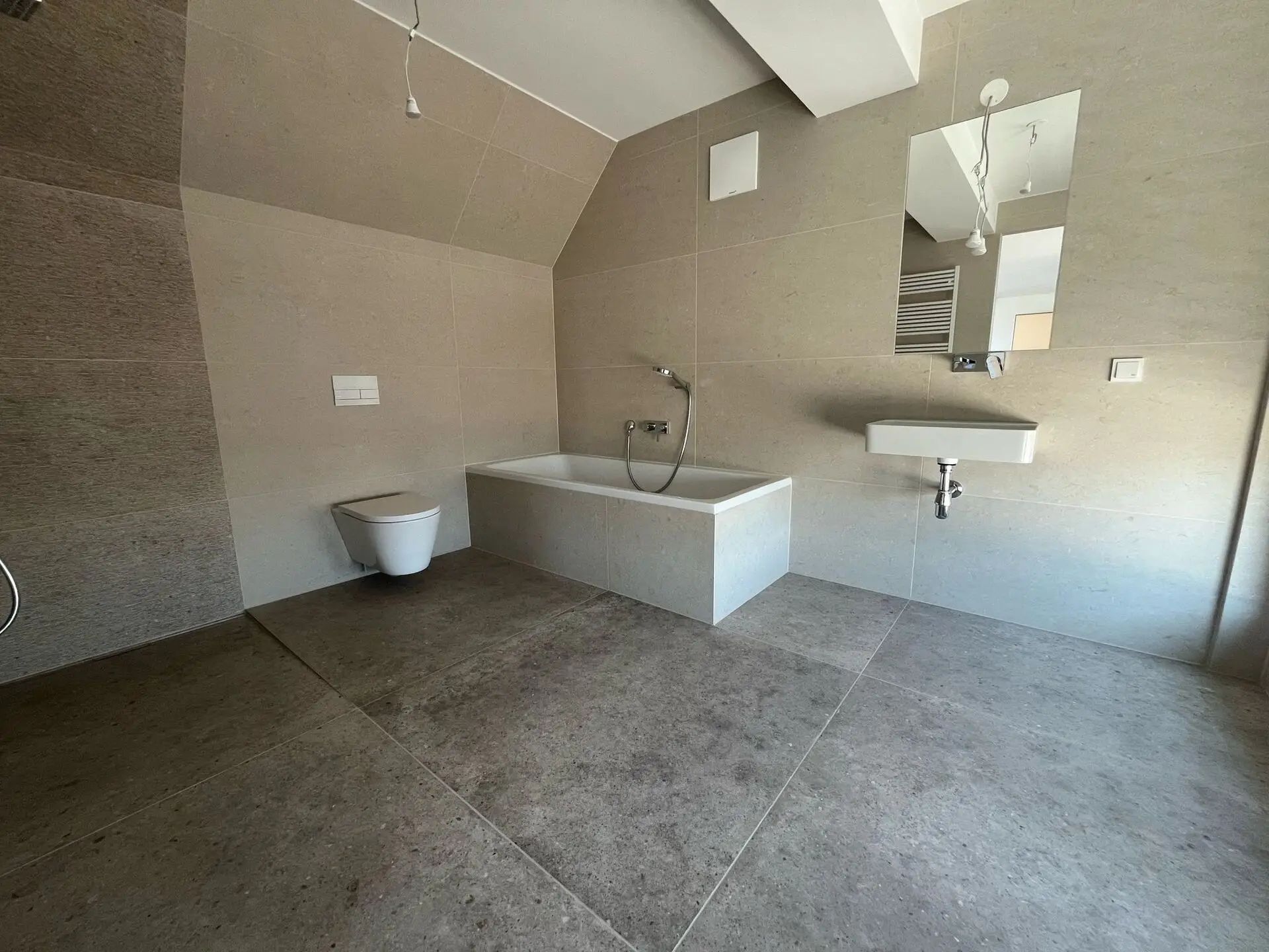 de6639cd-3baa-4934-9796-6e81ee070498