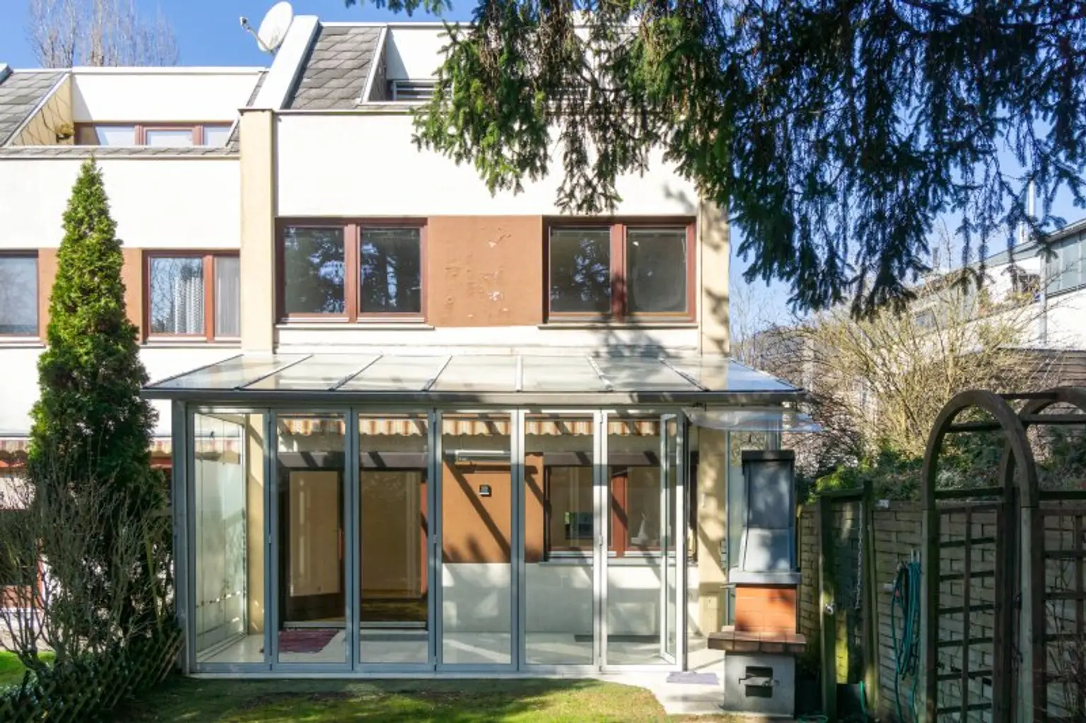 Hausansicht gartenseitig