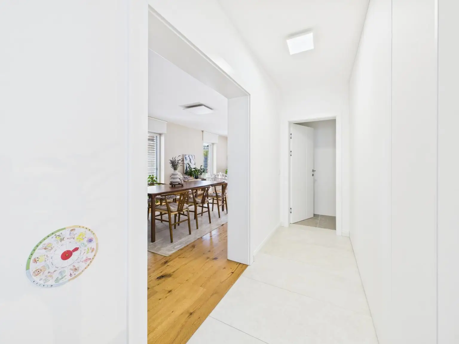 Exklusives Neubauhaus in Marchtrenk – stilvolles Wohnen mit modernster Technik & traumhaftem Garten samt Wellnessbereich