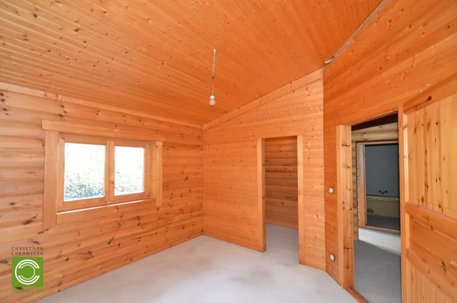 CHRISTOPH CHROMECEK IMMOBILIEN - SULZ IM WIENERWALD - Traumhafter Baugrund mit Blockhaus in Grün-Ruhelage!