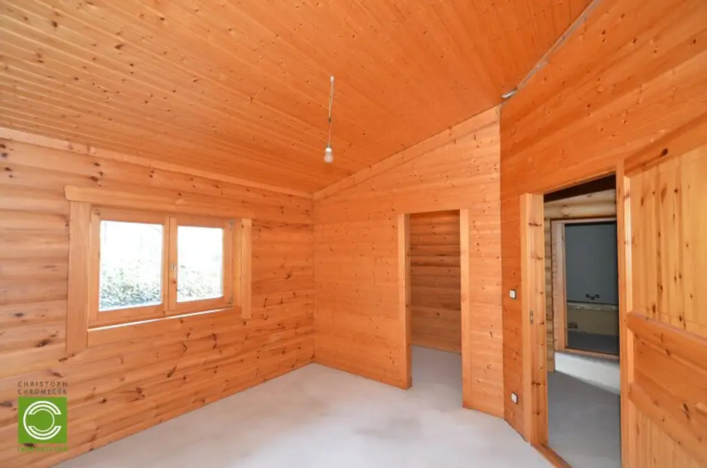 CHRISTOPH CHROMECEK IMMOBILIEN - SULZ IM WIENERWALD - Traumhafter Baugrund mit Blockhaus in Grün-Ruhelage!