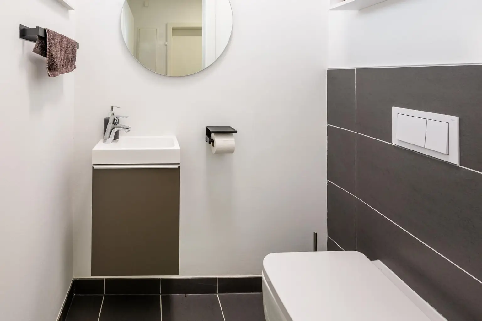 3-Zimmer-Dachterrassentraum inklusive 2 Carports