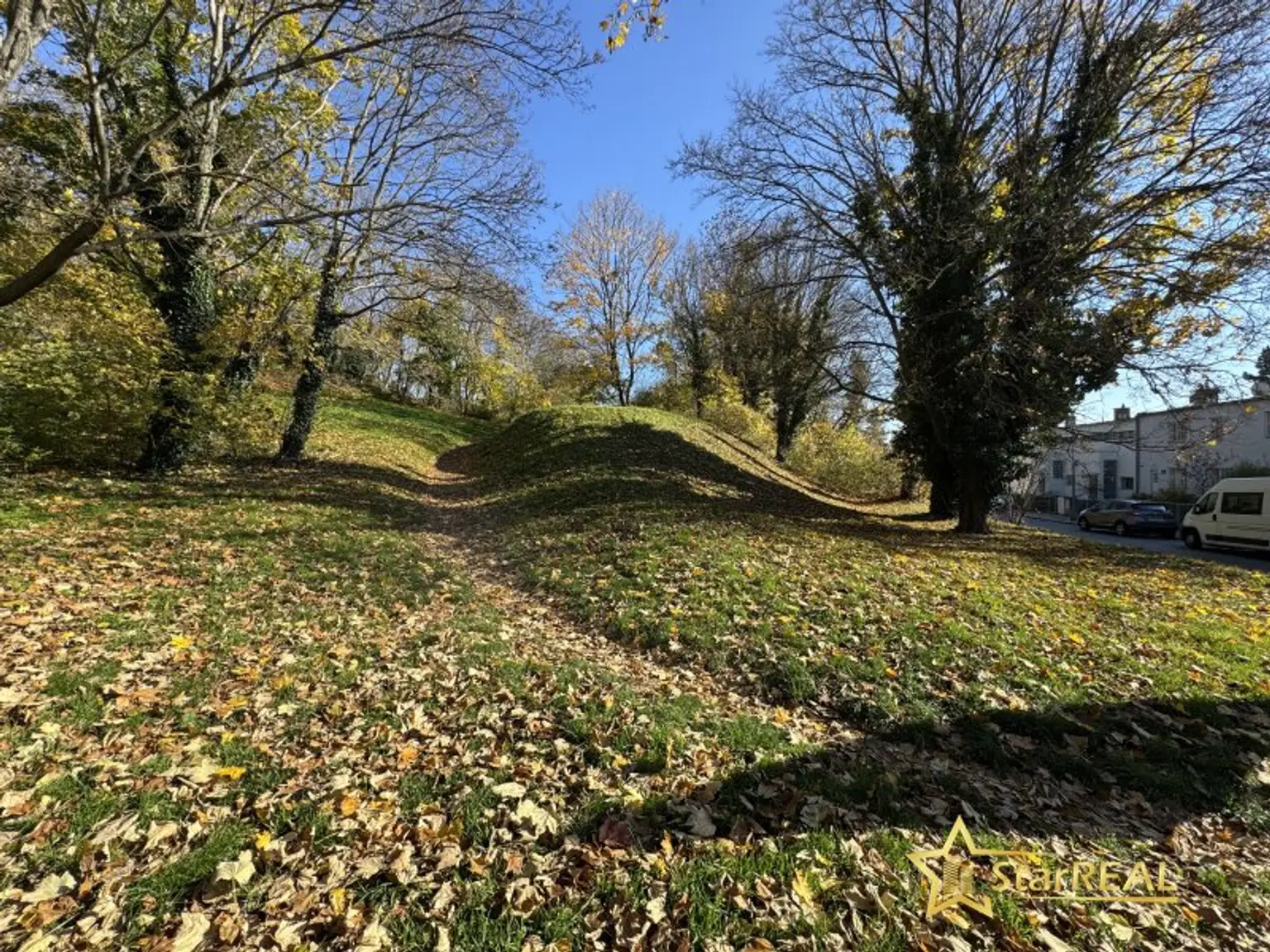 4 ZIMMER WOHNUNG IN 1130 WIEN! RENOVIERTER ZUSTAND. GEMEINSCHAFTSGARTEN.