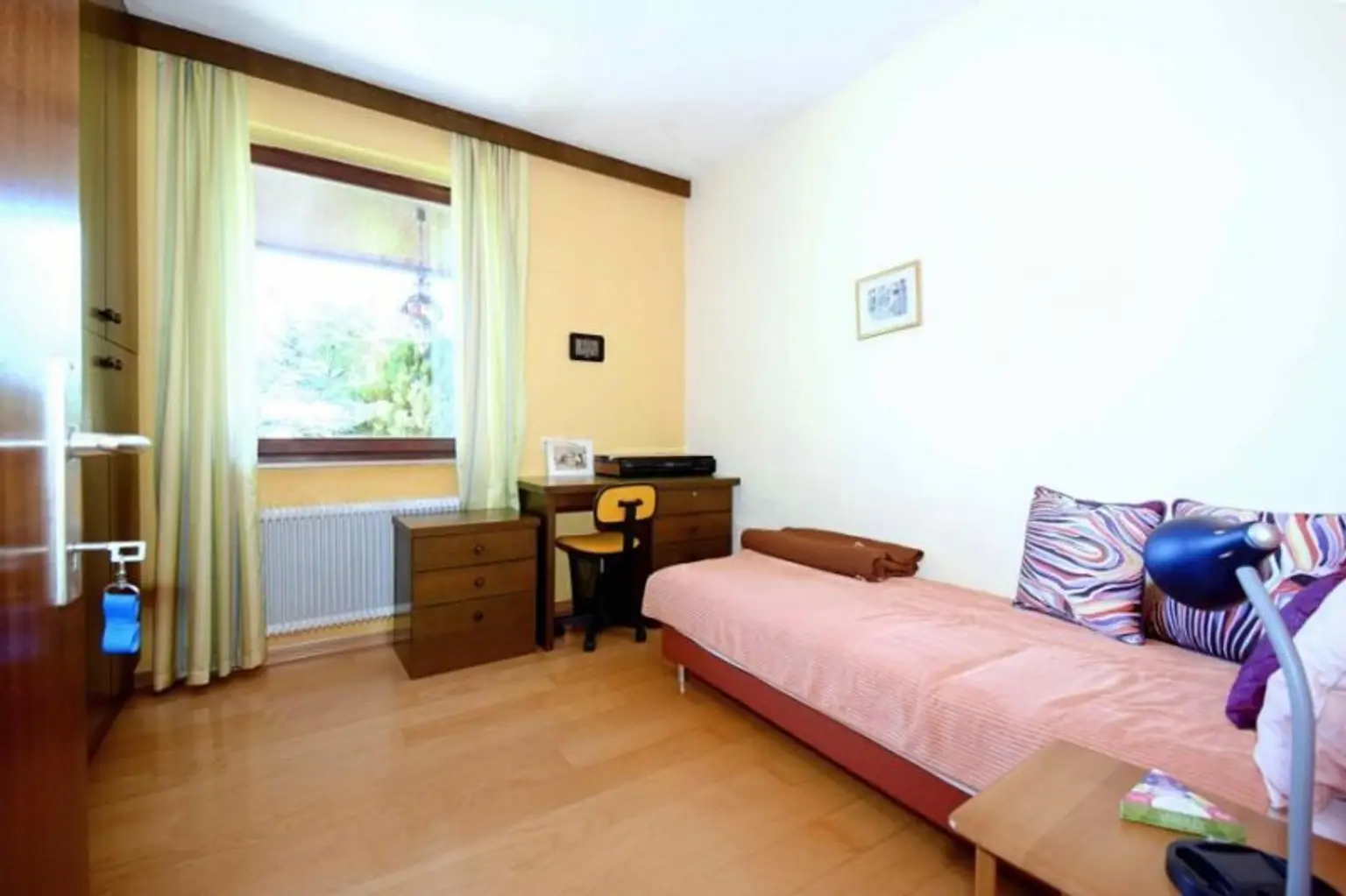 Exklusives Traum-Anwesen mit Naturteich und Gästehaus