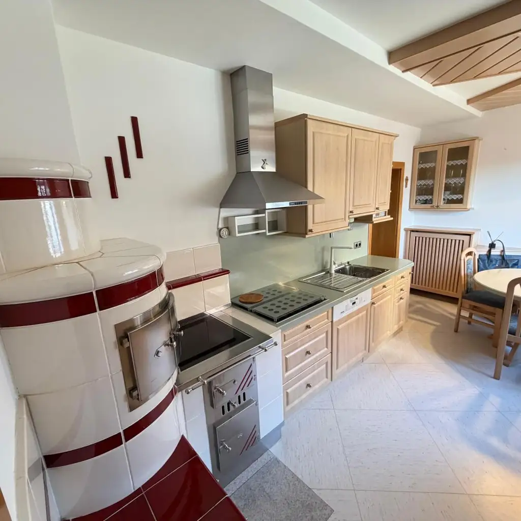 Wohnen in Aussichtslage mitten in der Natur auf  8 Ha. Grund, ehemalige Hofstelle!