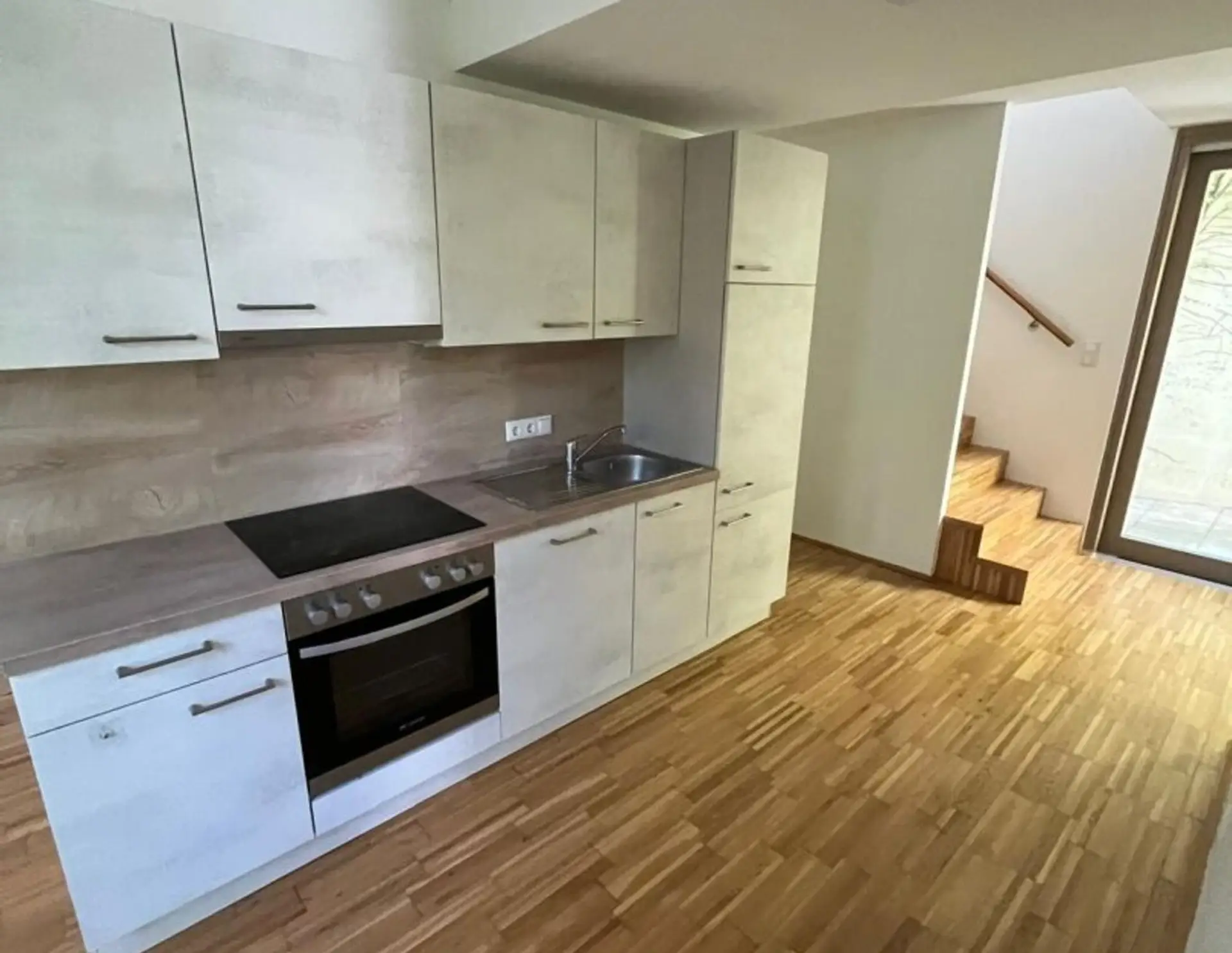NEU - Höchst Originelle & Sehr Schönes Reihenhaus in der Griesgasse - Stilvoll Wohnen, Haustiere Erlaubt! WG Geeignet!