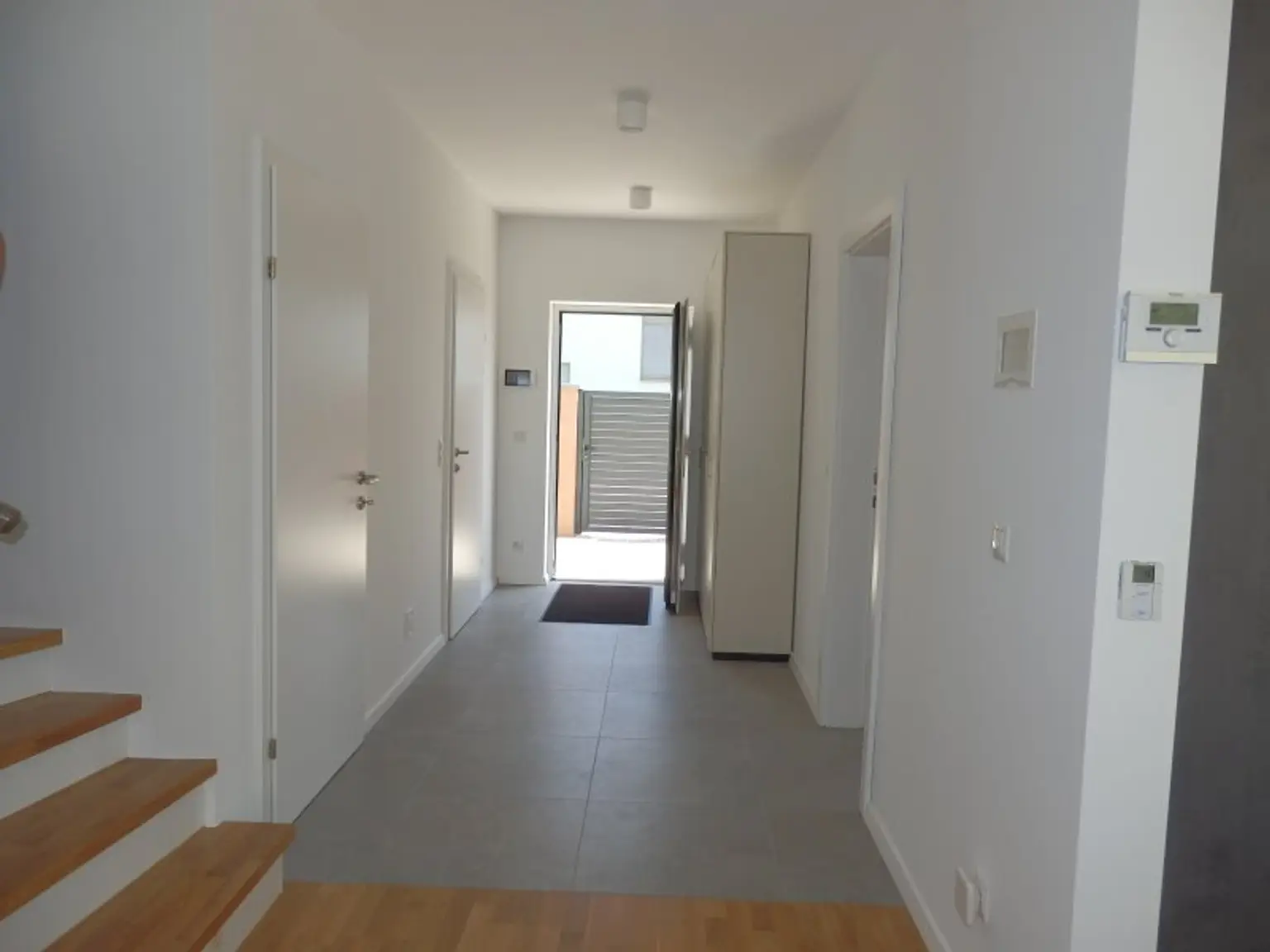 Topmodernes ZWEITBEZUGHAUS, 5 Zimmer, Garten, Stellplatz !!