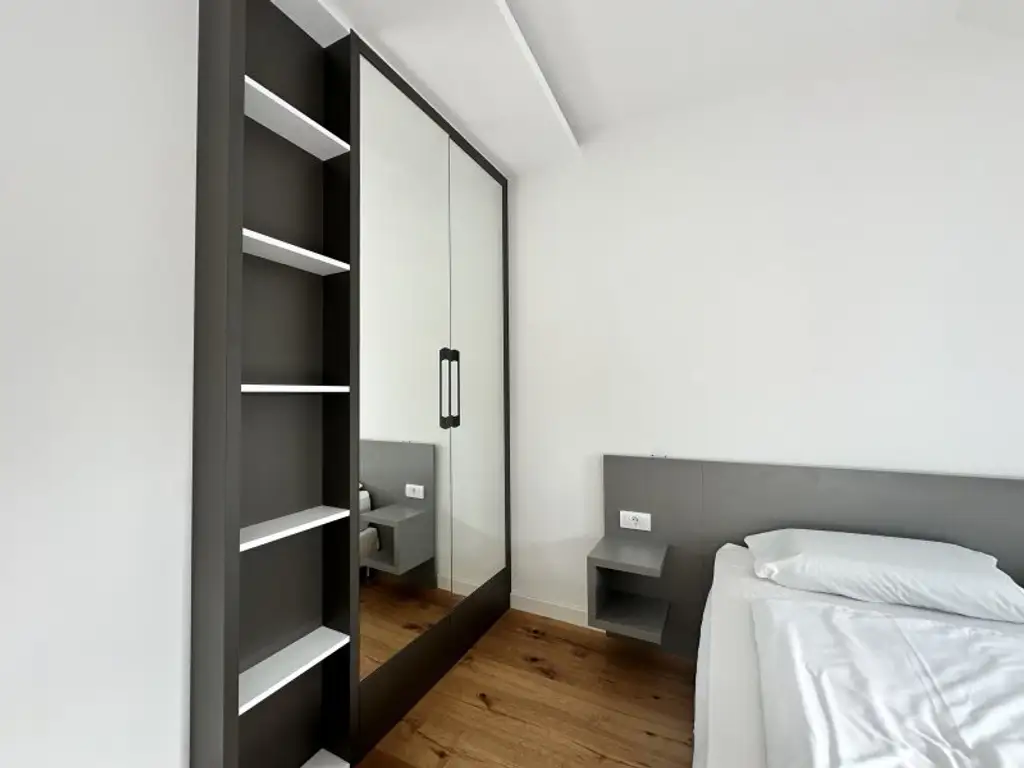 MÖBLIERTE WOHNUNG MIT BALKON - MODERNSTE AUSSTATTUNG