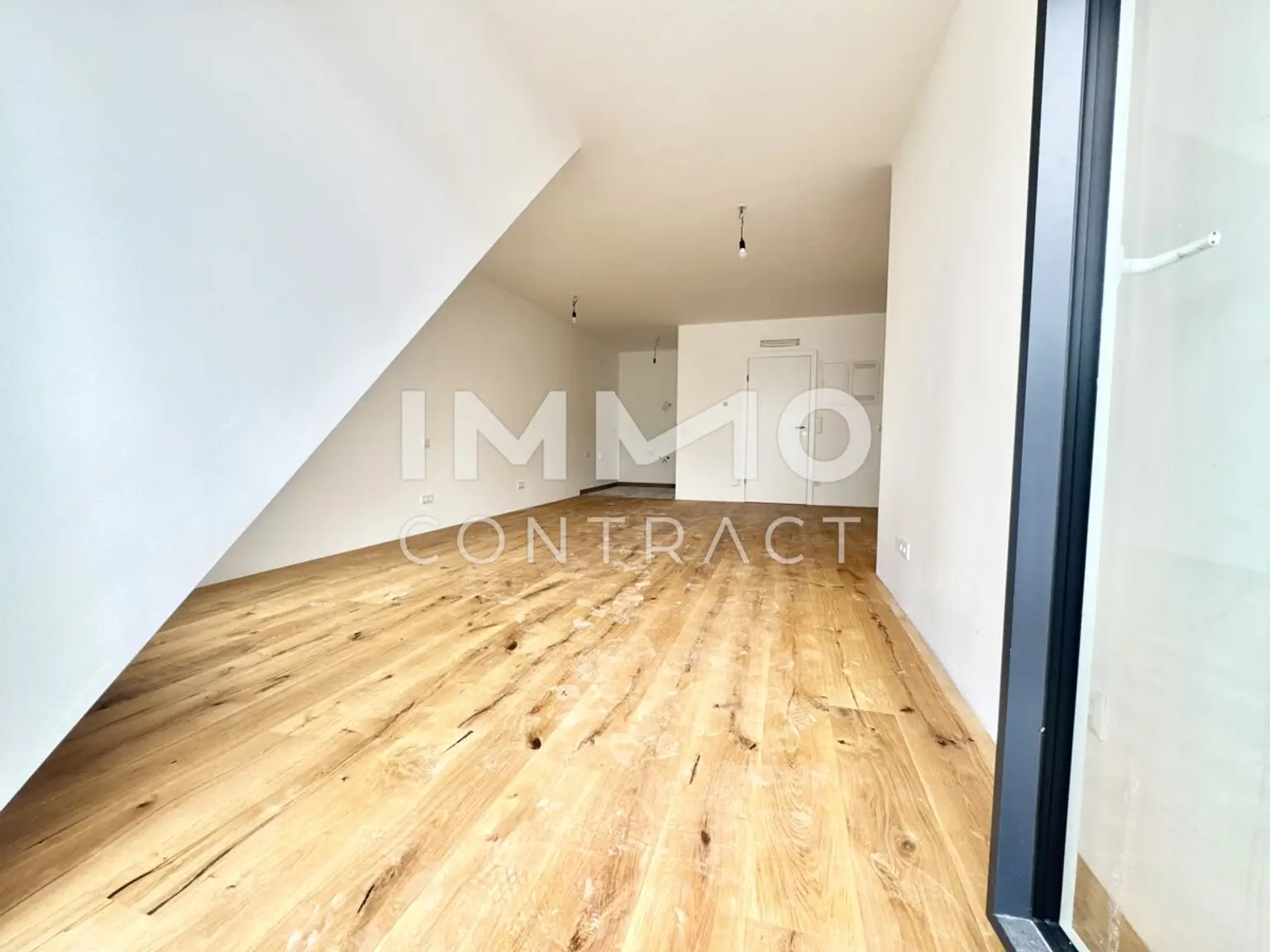 PROVISIONSFREI! modernes Single-Apartment mit 5 m² Balkon und praktischem Grundriss im Dachgeschoss
