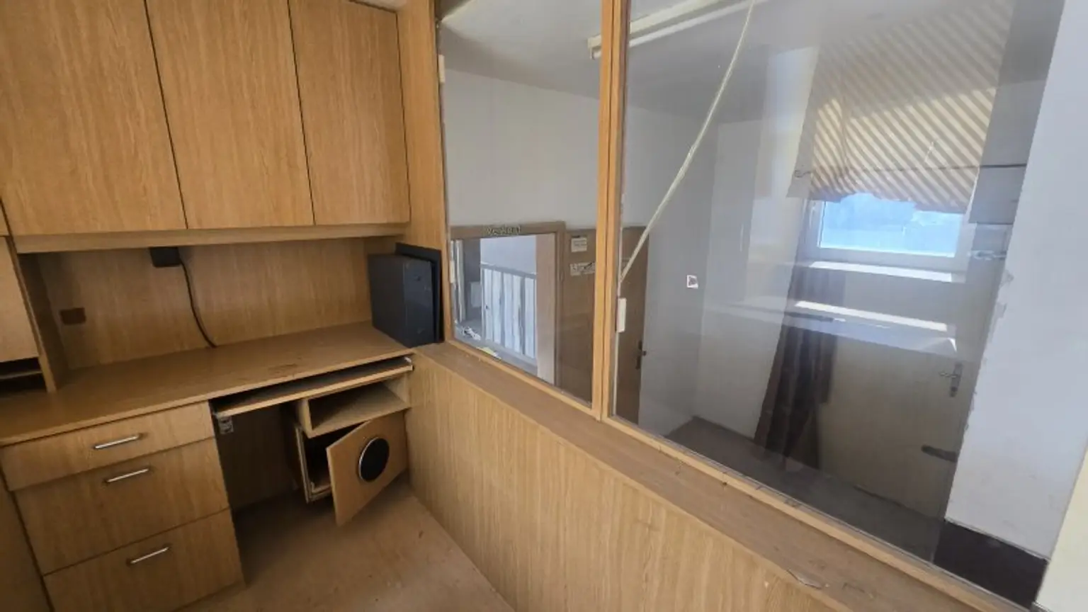 Schöne Geschäftslokal, Gewerbeimmobilien, Souterrain