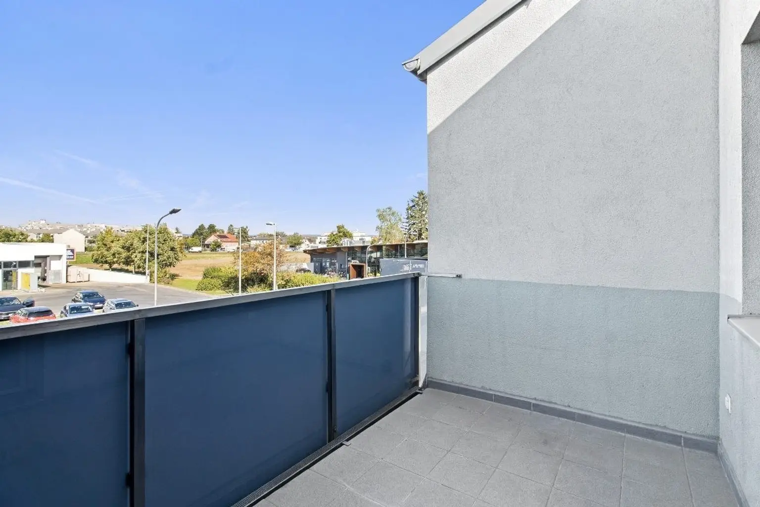 K | NEU am Markt ++ MODERNE ZWEI Zimmer mit TERRASSE | Prima Service Immobilien