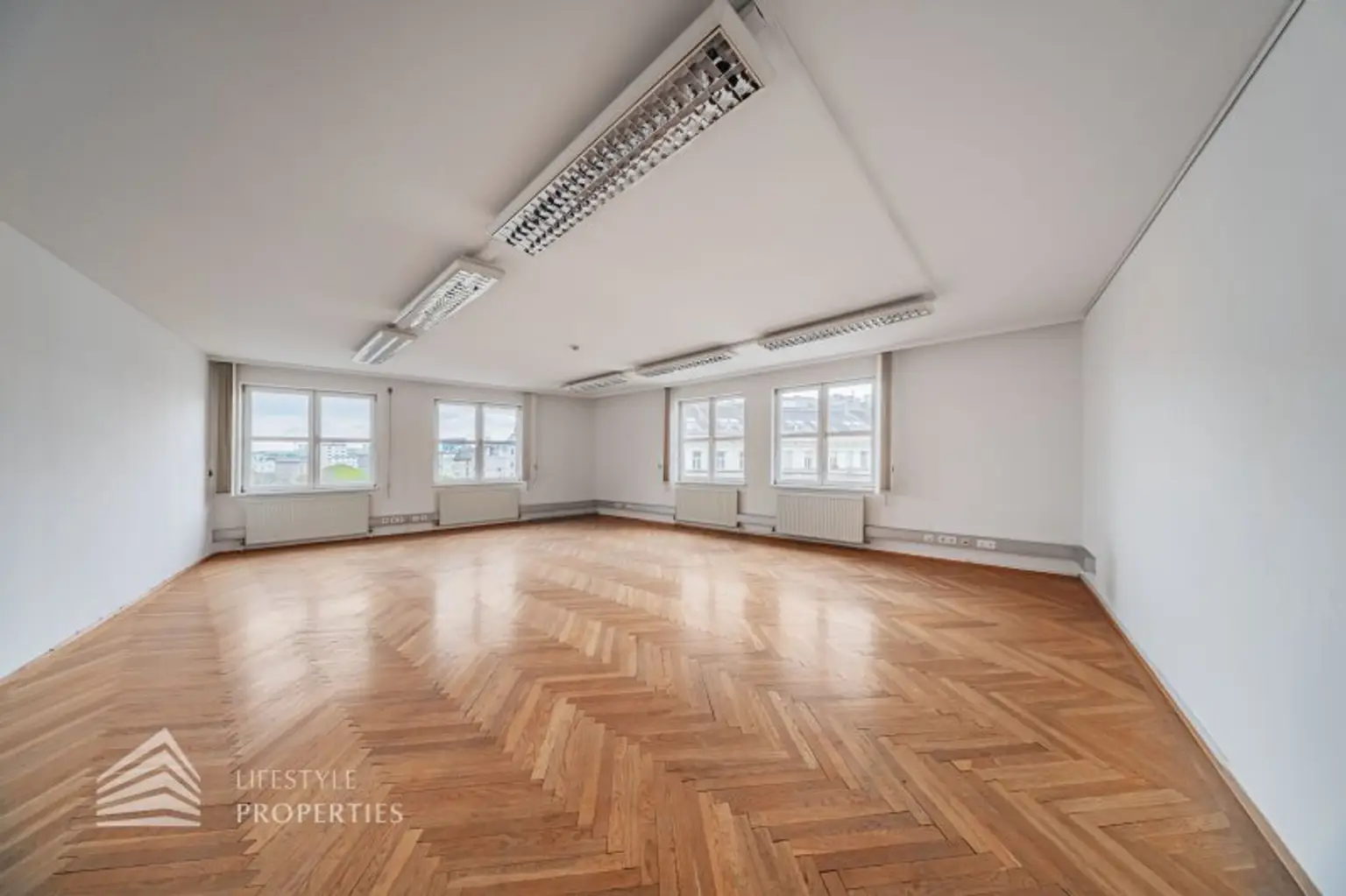 Erstbezug! Geräumiges 5-Zimmer Büro in Toplage