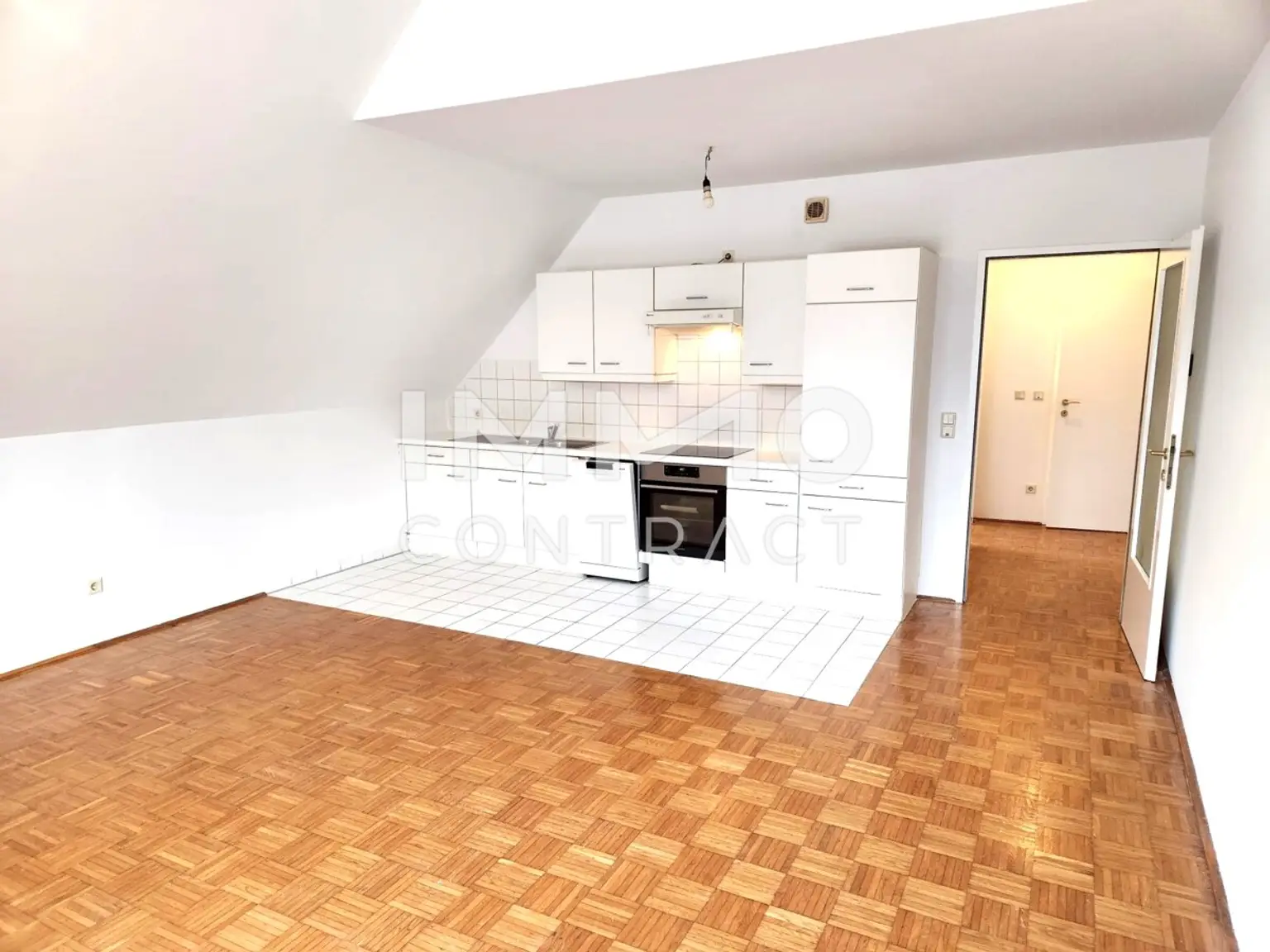 Dachgeschoß Wohnung in perfekter, zentraler Lage von Baden