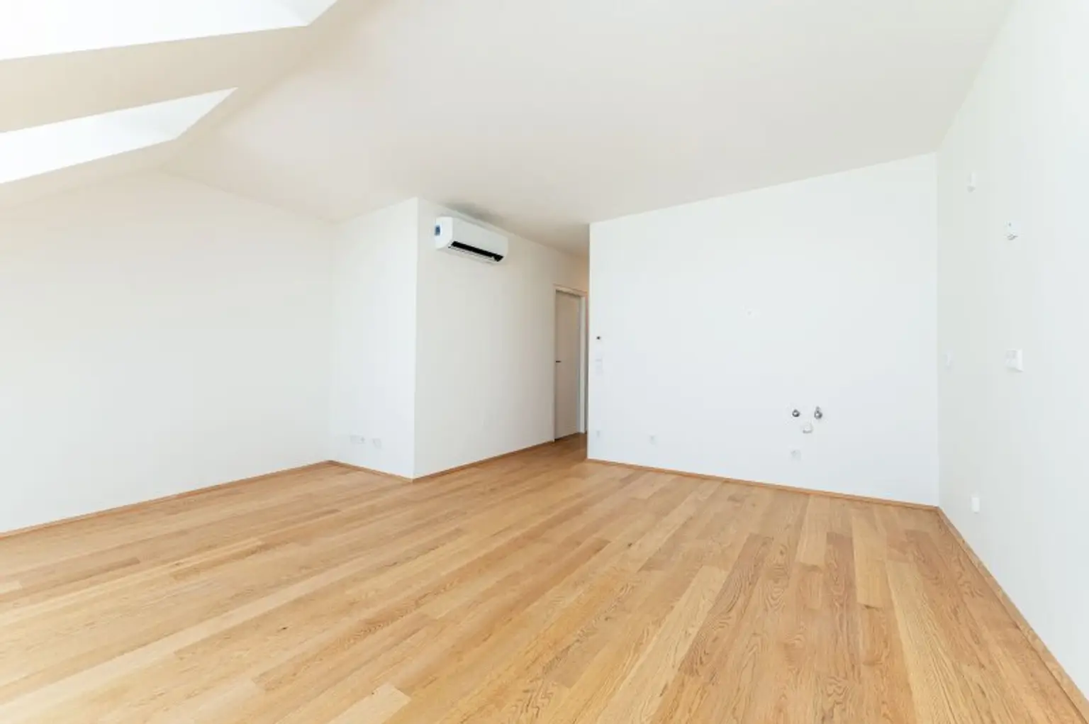 Nahe U3 Rochusgasse! 2-Zimmer-Maisonette mit exklusiver Dachterrasse zu vermieten!