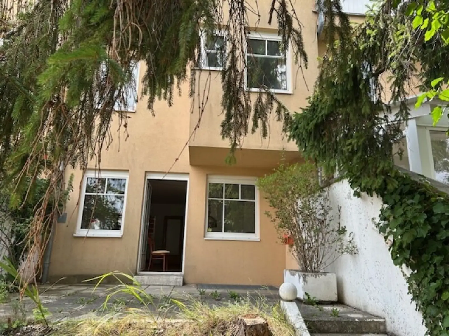 +TOP ANGEBOT € 444.444.- + REIHENHAUS in idyllischer RUHELAGE mit romantisch gepflegter GARTENANLAGE - Eigentum mit Terrasse, VOLLKELLER und Garage!