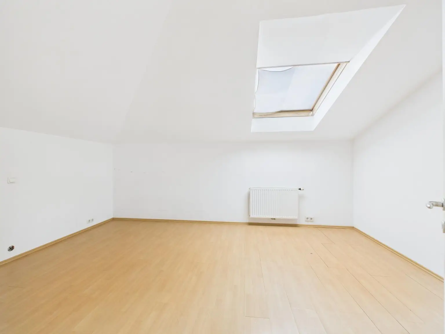 Großzügiges Wohnhaus oder Anlageobjekt