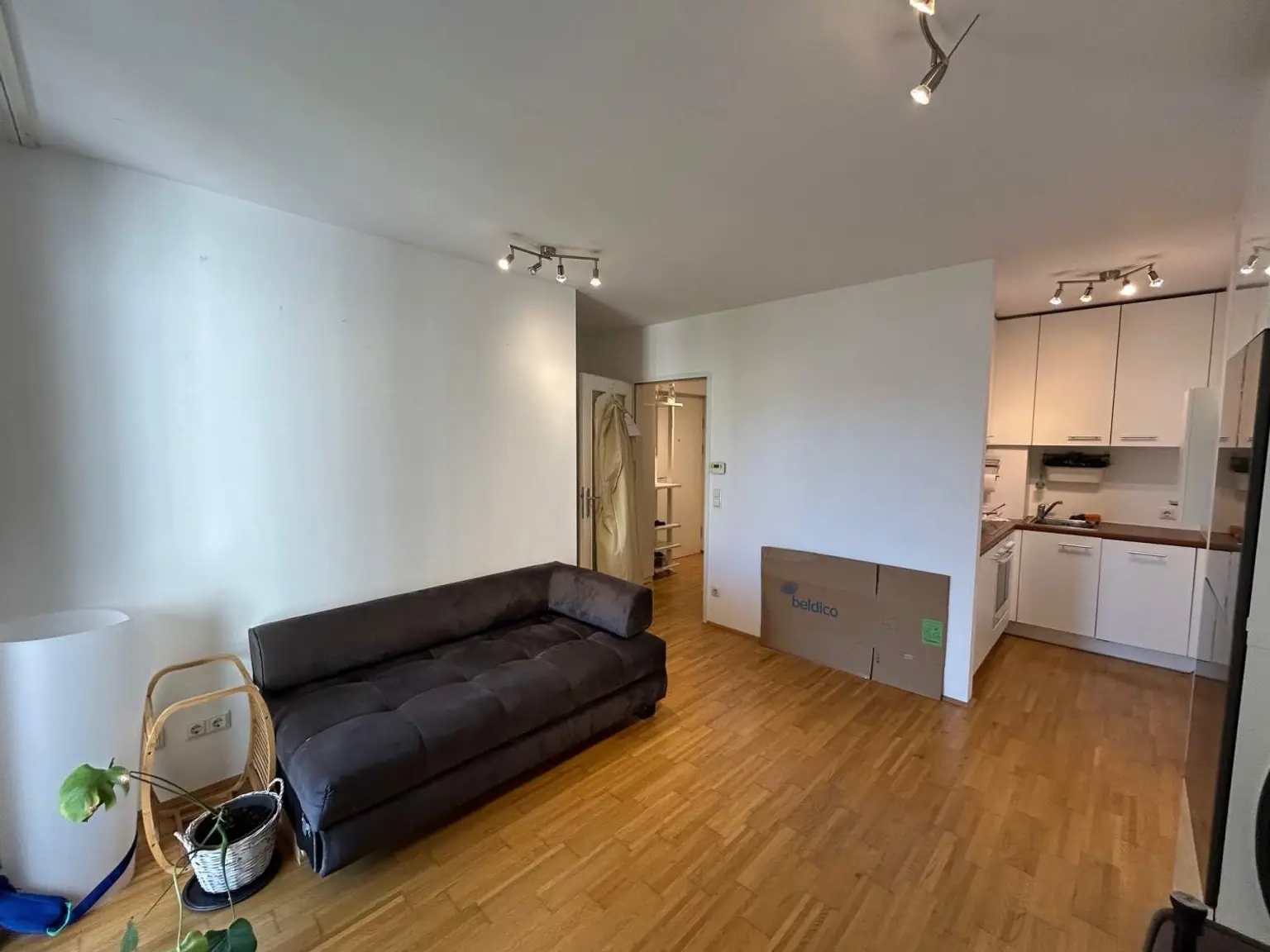 Schöne 2-Zimmer-Wohnung mit Balkon in bester Lage im 7. Bezirk