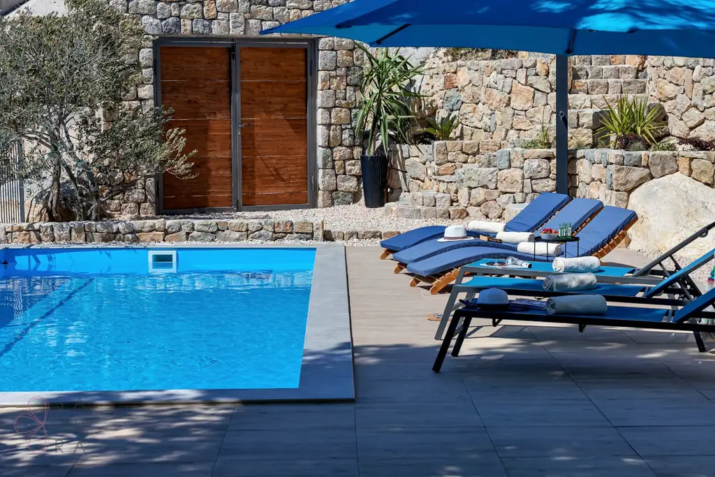 Stone Mansion Makarska – Mediterrane Eleganz mit Investitionspotenzial