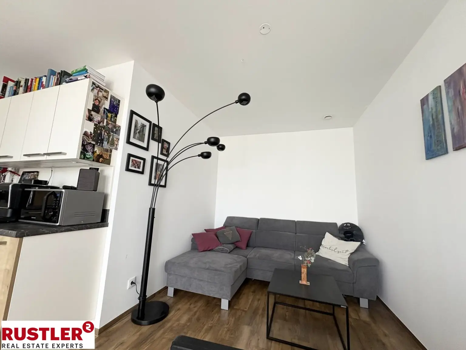 Helle 2-Zimmer-Wohnung mit Loggia und Top-Anbindung – ideal für Singles und Paare