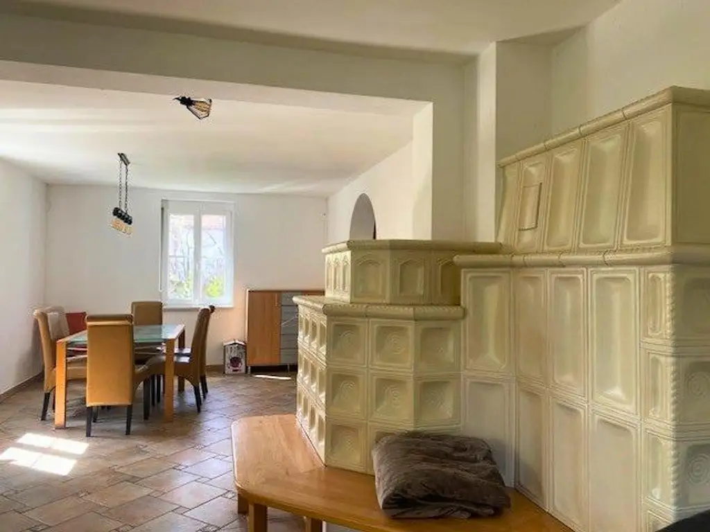 Mehrfamilienhaus in Wiener Neustadt- viel Platz für Generationen!