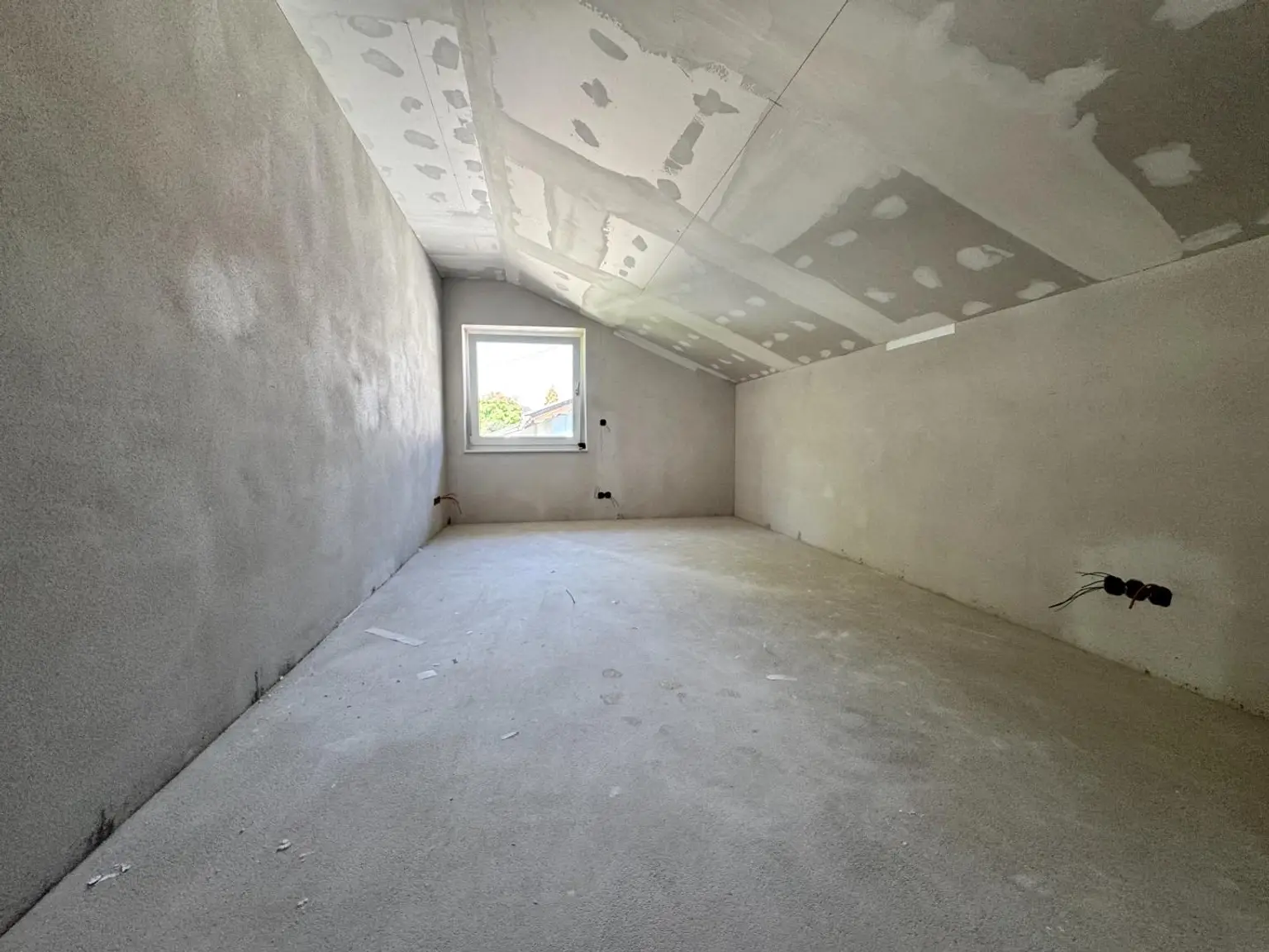 Renoviert, belagsfertig & bereit für Ihre Ideen! Einfamilienhaus mit Garten, Sonnenterrasse und Doppelgarage in Timelkam - BIETERVERFAHREN