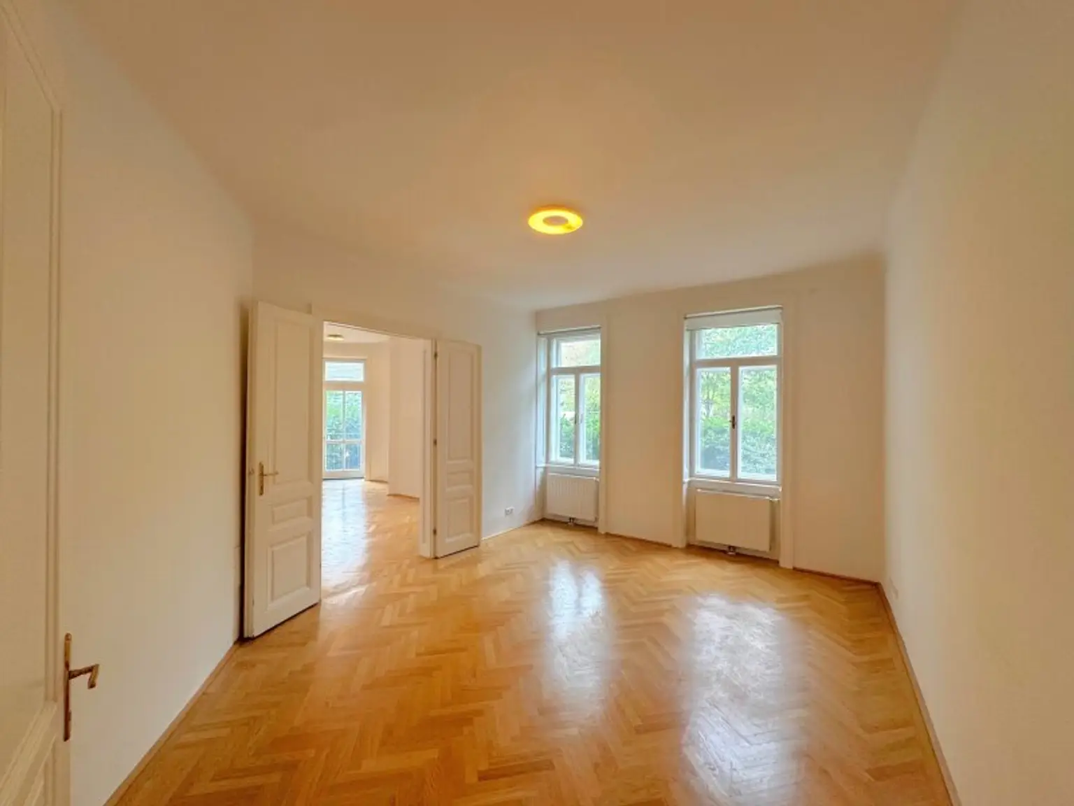Charmanter Altbau in Gersthof - 4-Zimmer-Wohnung mit Garten in Zinsvilla