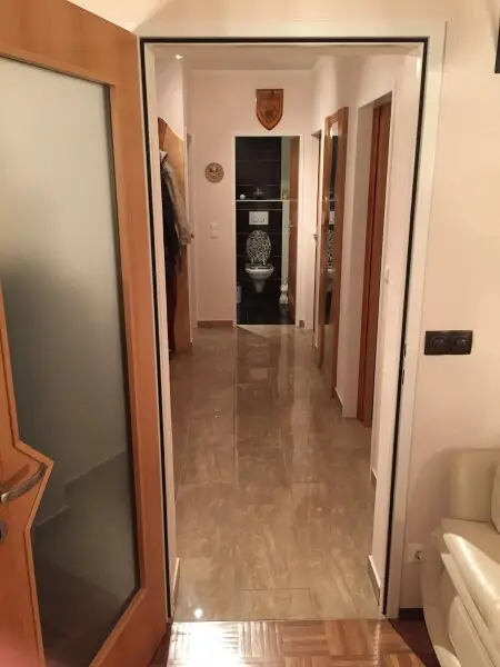 Traumwohnung  im EG in Wels mit Gartenfeeling, Loggia & Tiefgarage, sofort einziehen & wohlfühlen!